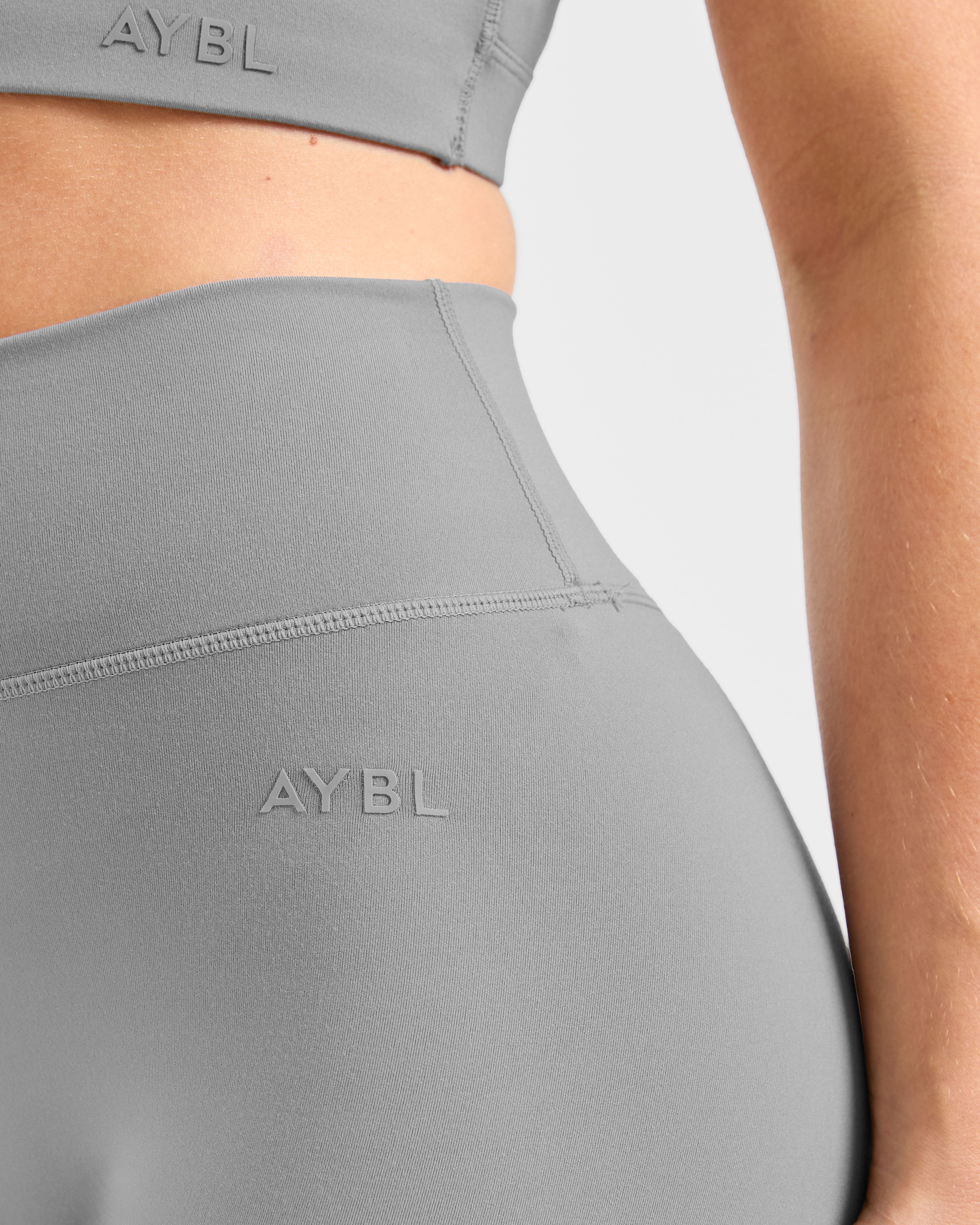 Staple Shorts - Grijs