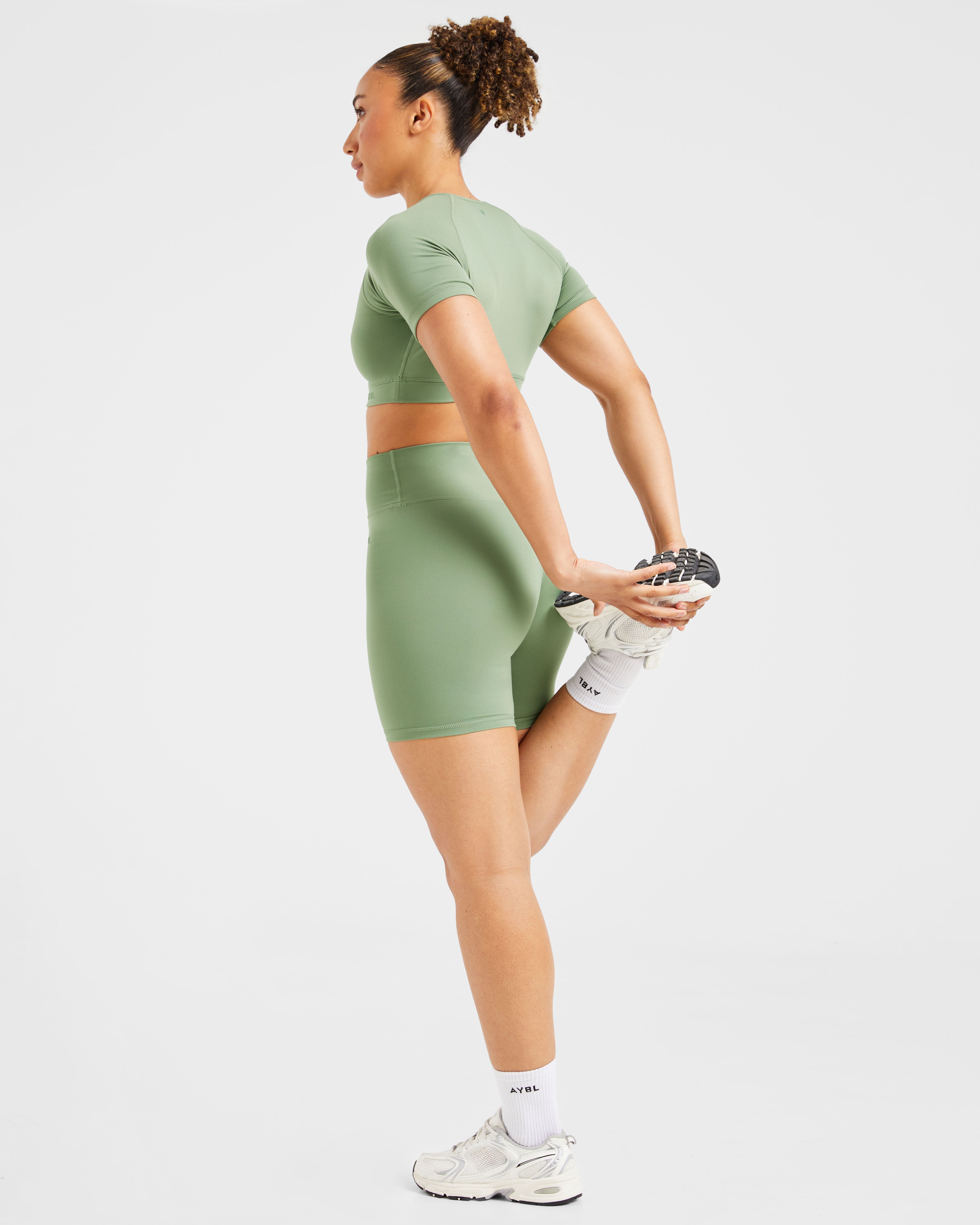 Staple Crop Top - Olive Groen