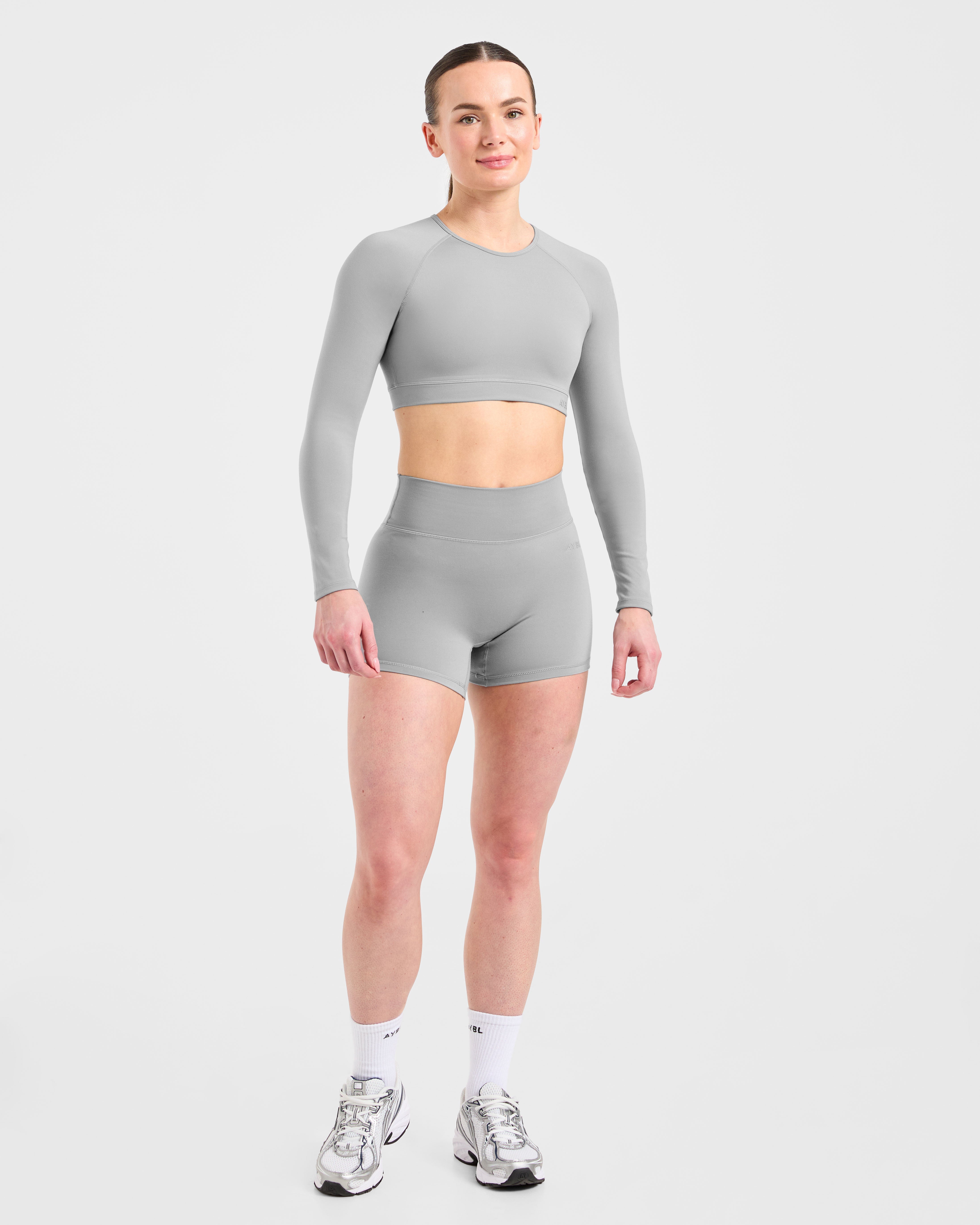 Staple Long Sleeve Crop Top - Grijs