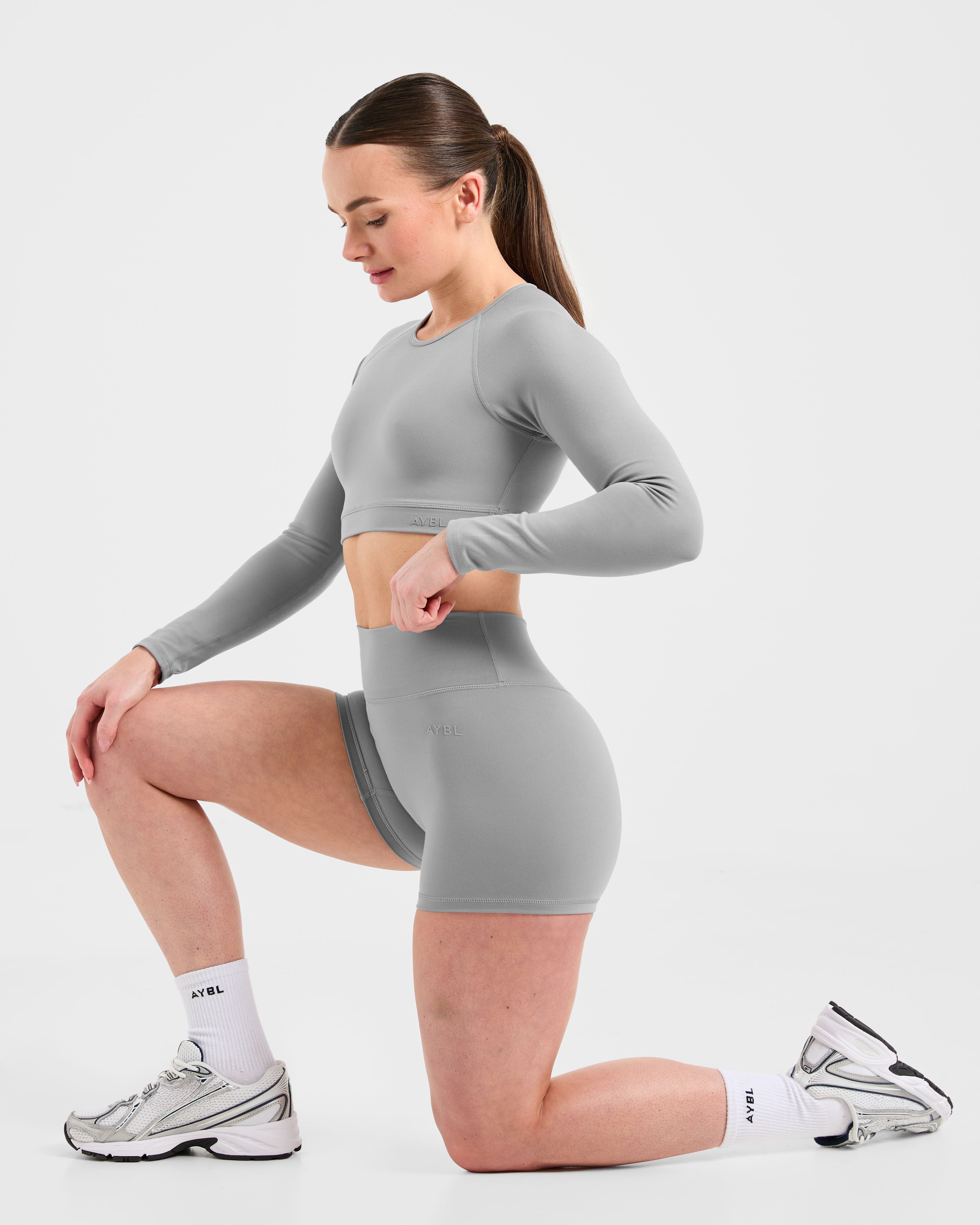 Staple Long Sleeve Crop Top - Grijs