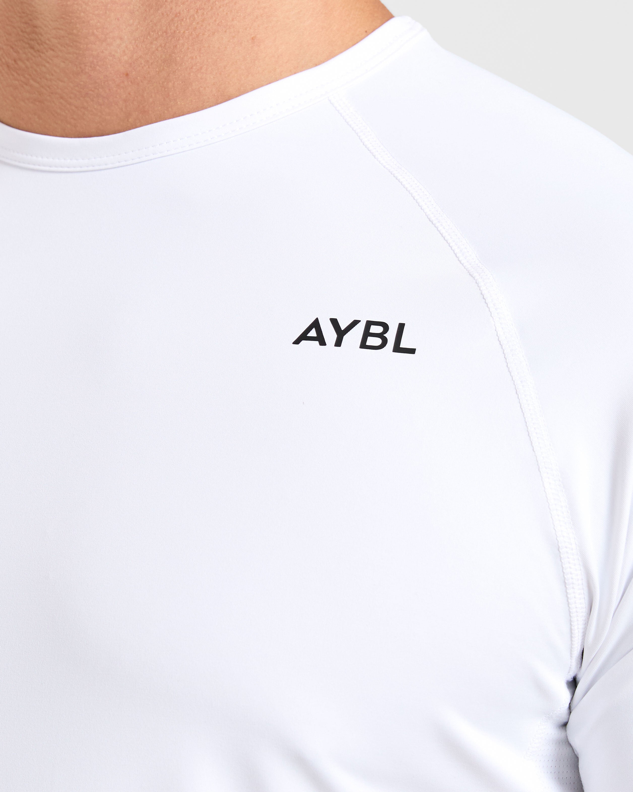 Compression Relaxed T Shirt - Wit