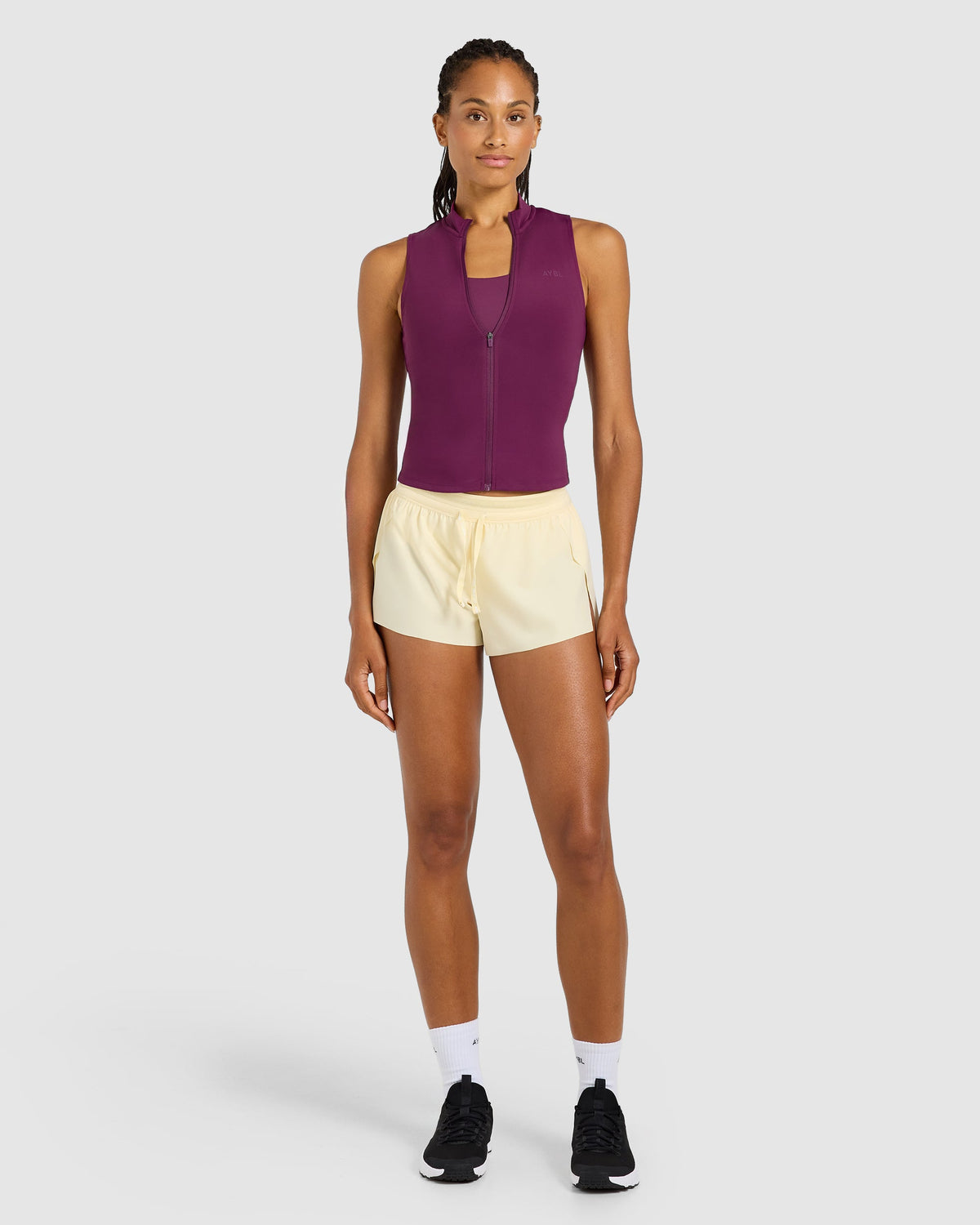 Run Low Rise 3" Shorts - Butter Geel