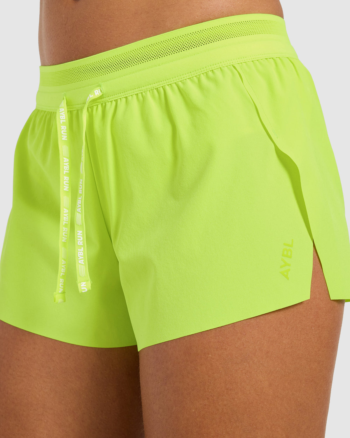 Run Low Rise 3" Shorts - Neon Geel