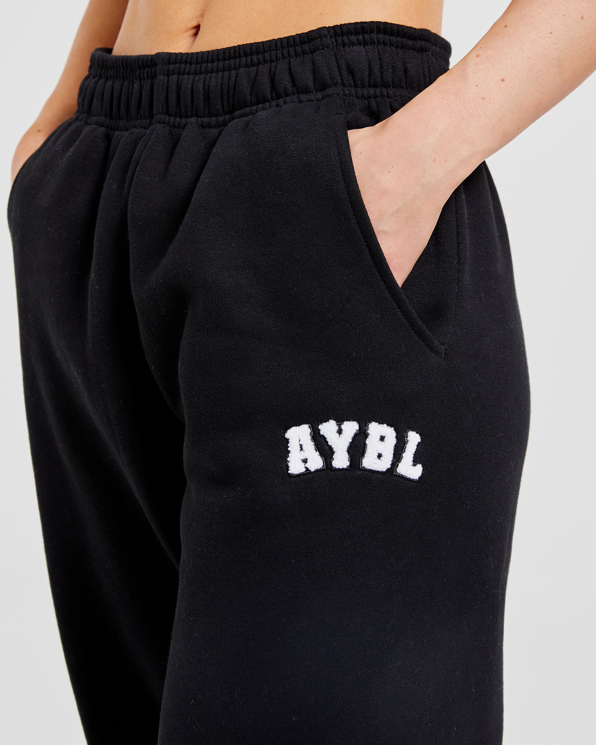 Varsity Oversized Joggers - Zwart