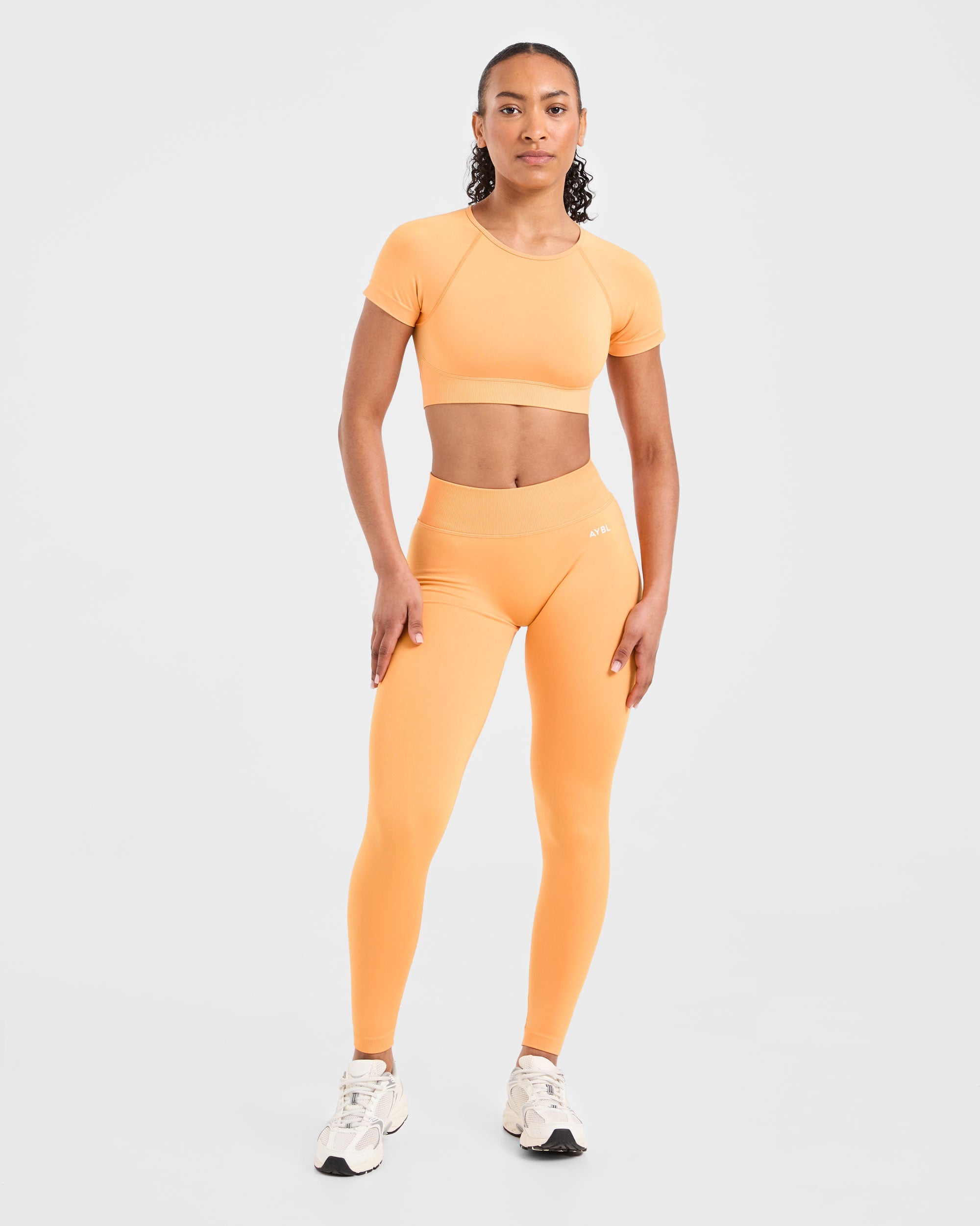 Adapt Seamless Crop Top - Bright Oranje