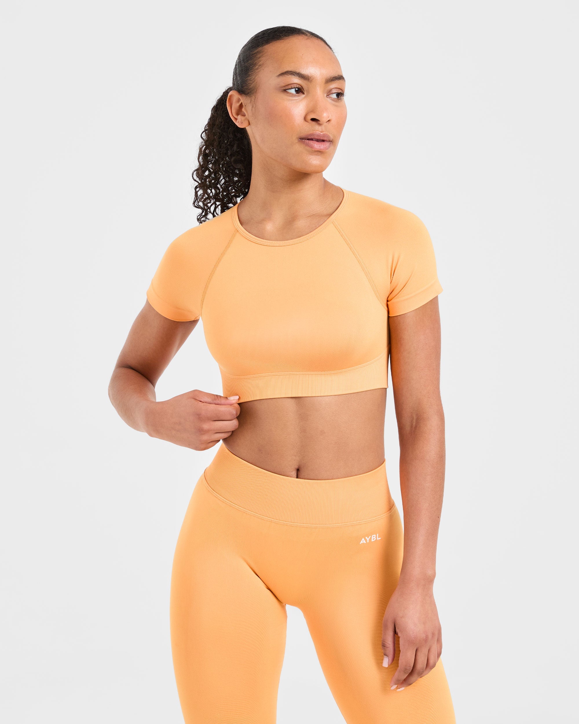 Adapt Seamless Crop Top - Bright Oranje