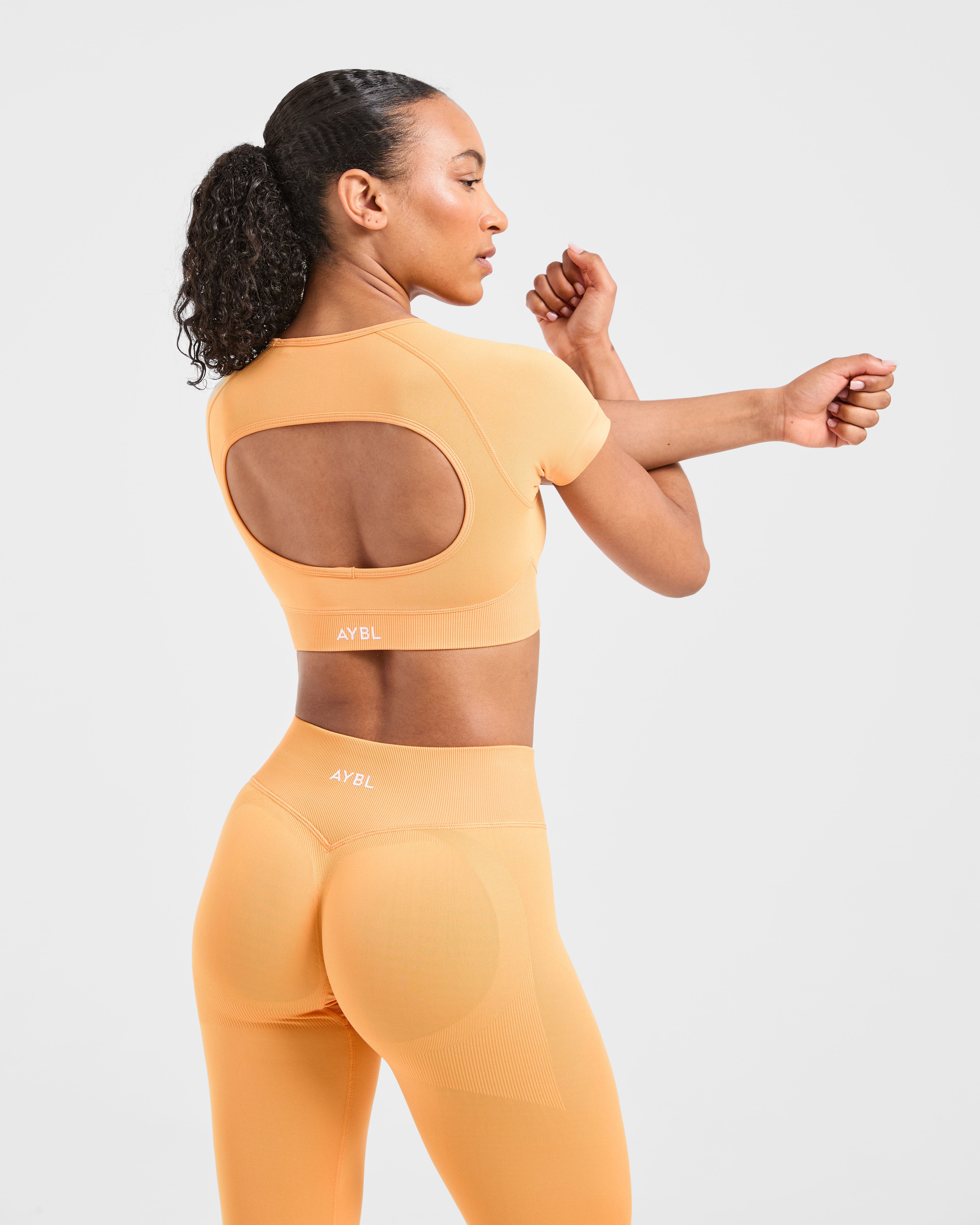 Adapt Seamless Crop Top - Bright Oranje