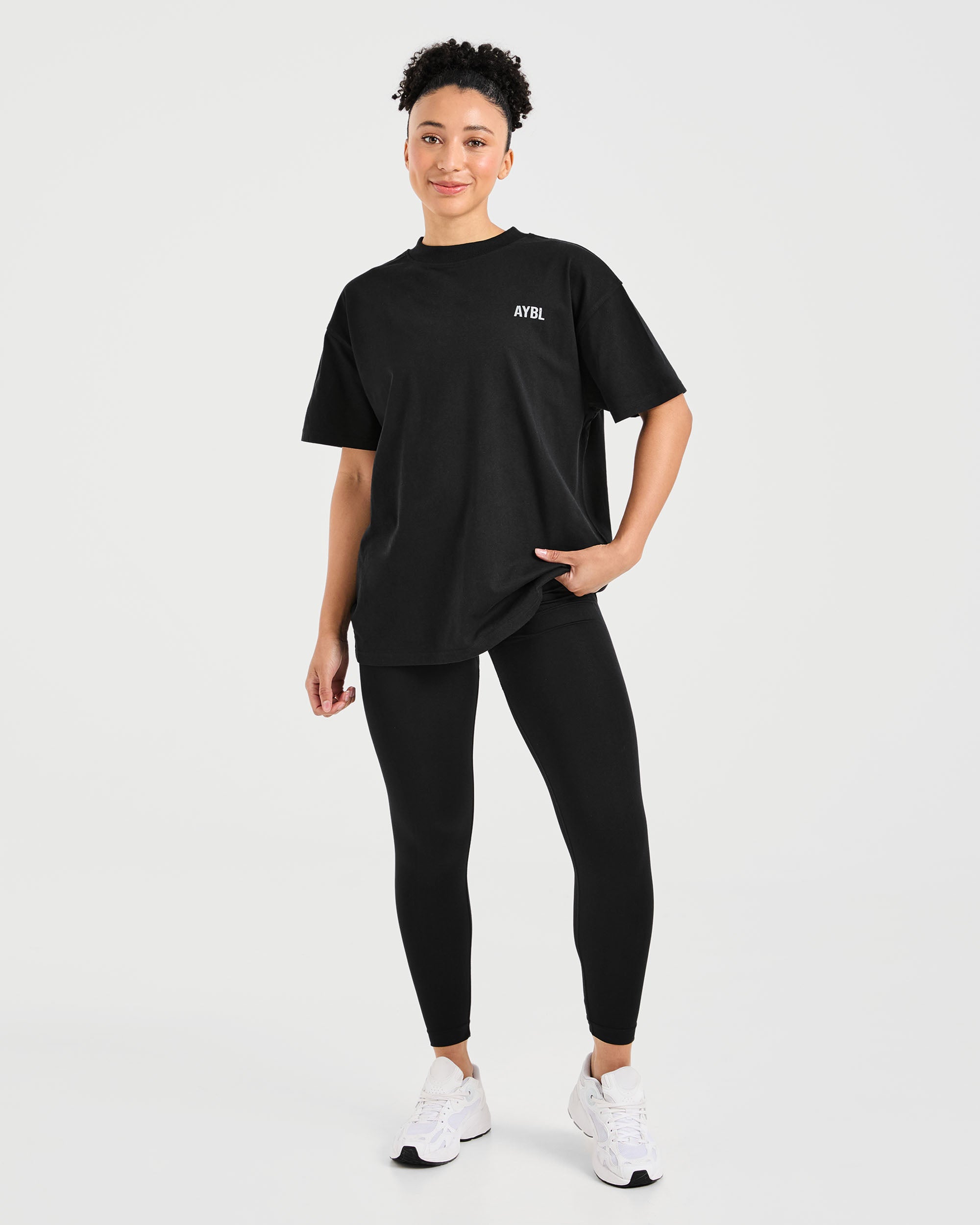 Show Up Oversized T Shirt - Zwart