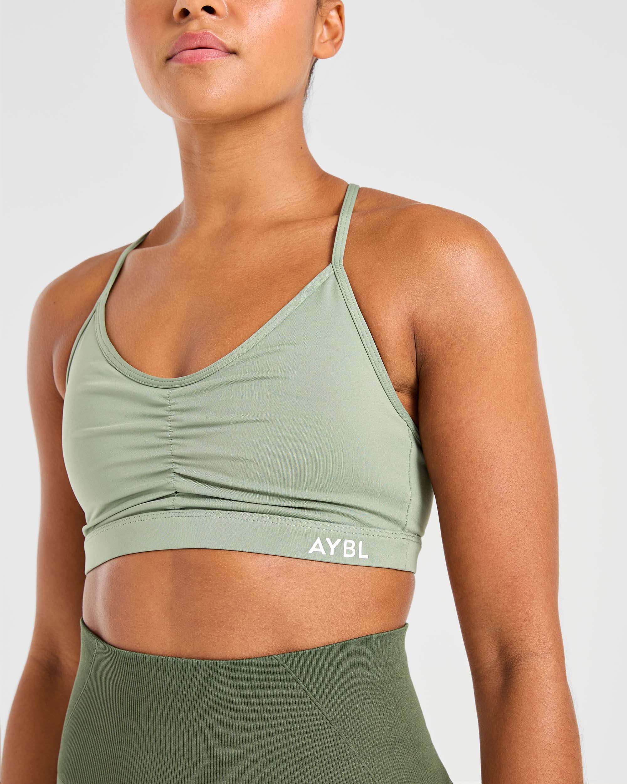 Essential Ruched Sports Bra - Olive Groen