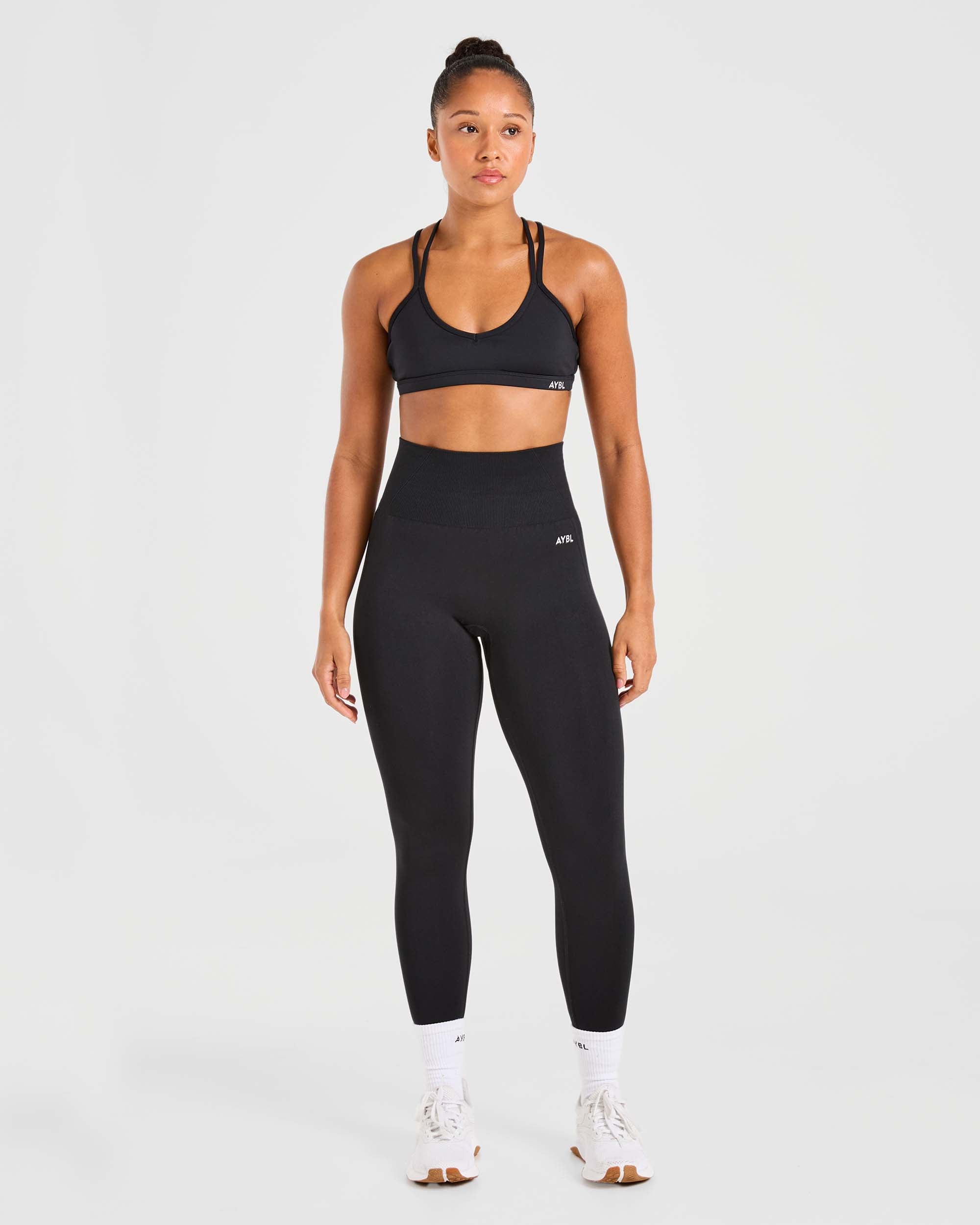 Essential Strappy Sports Bra - Zwart
