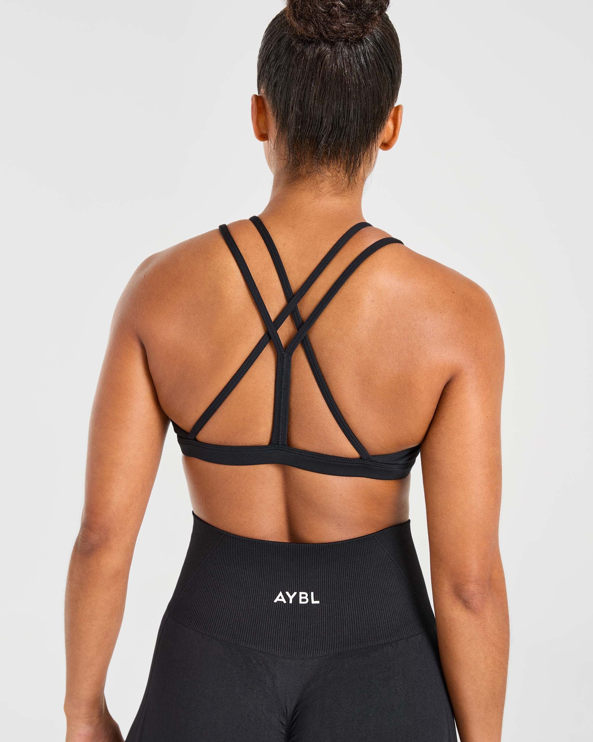 Essential Strappy Sports Bra - Zwart