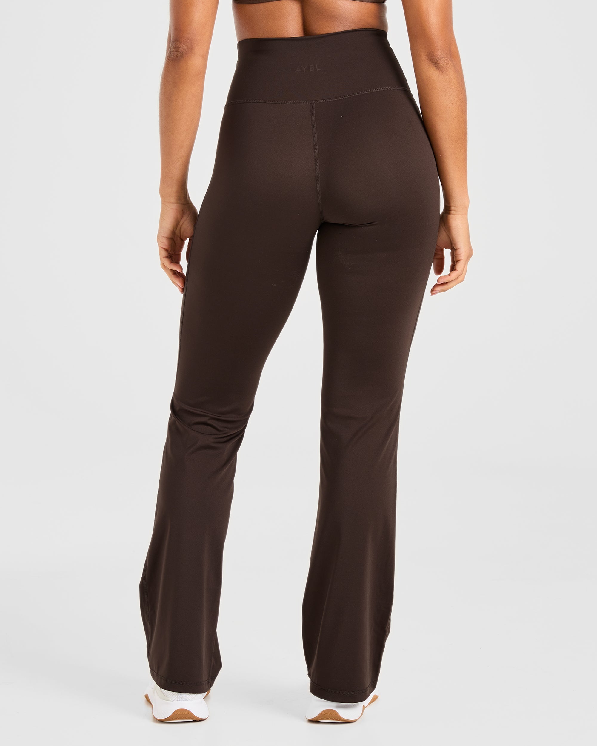 Sculpt Flared Leggings - Deep Cocoa Bruin