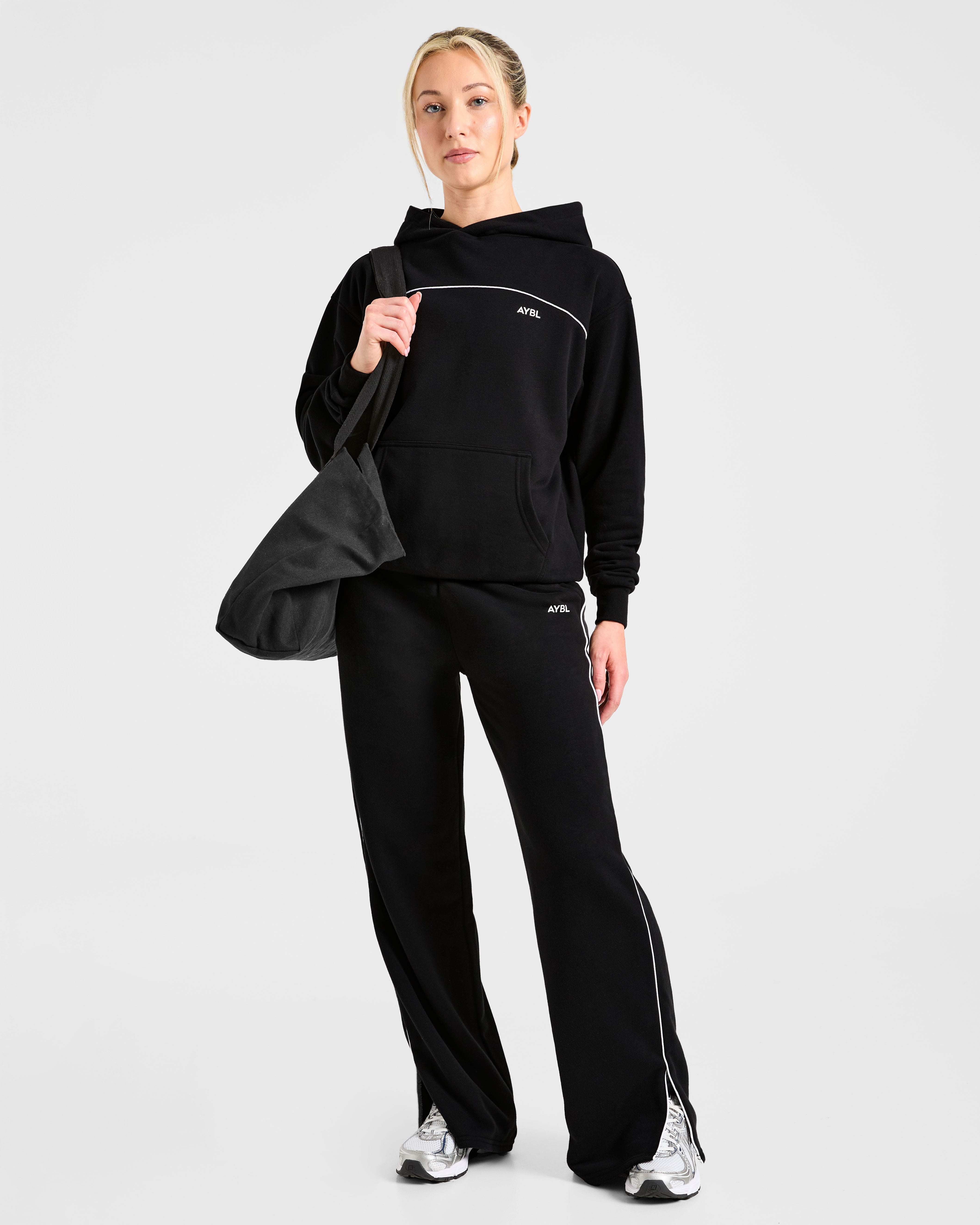 Form Straight Leg Joggers - Zwart