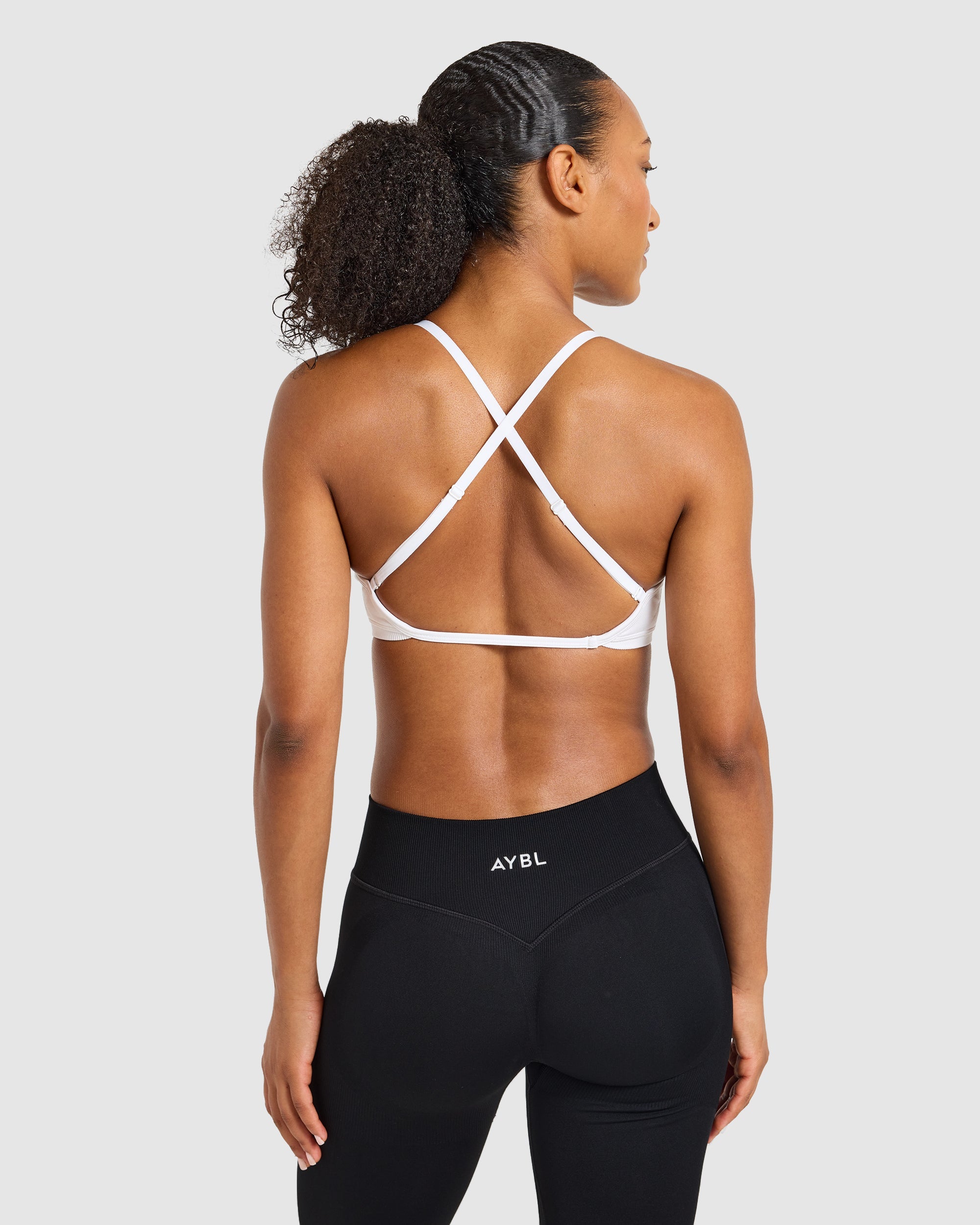 Adapt Seamless Strappy Sports Bra - Wit