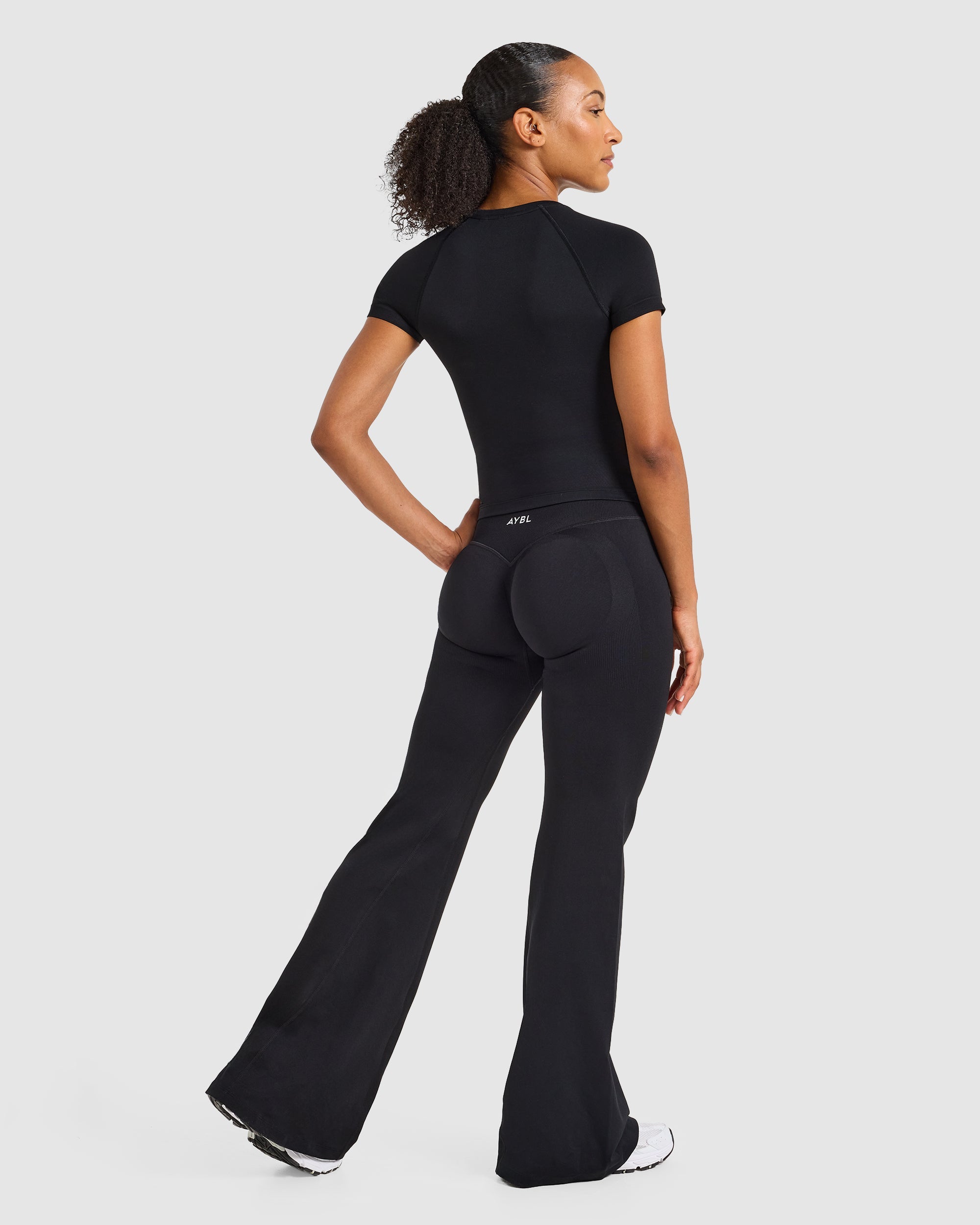 Enhance Seamless Short Sleeve Top - Zwart