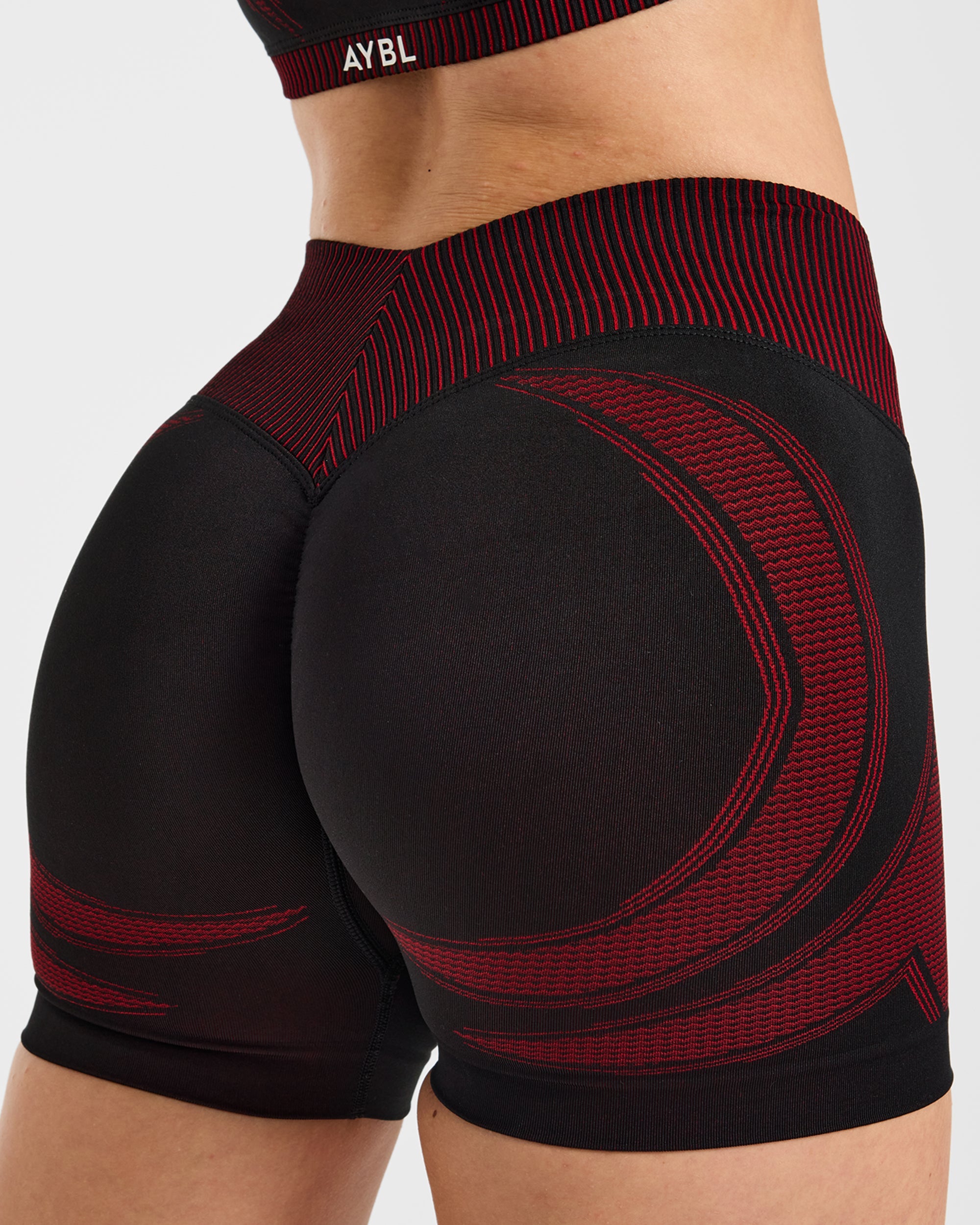 Charge Seamless Shorts - Zwart/Rood