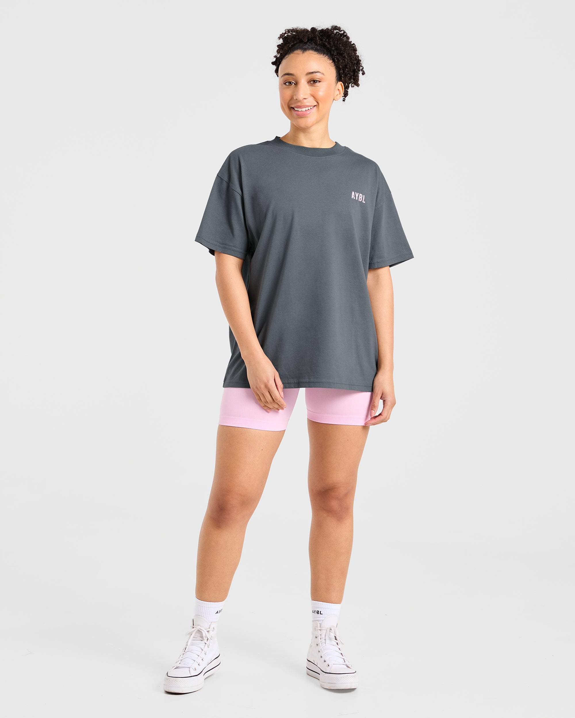 Sculpting Season Oversized T Shirt - Grijs/Roze