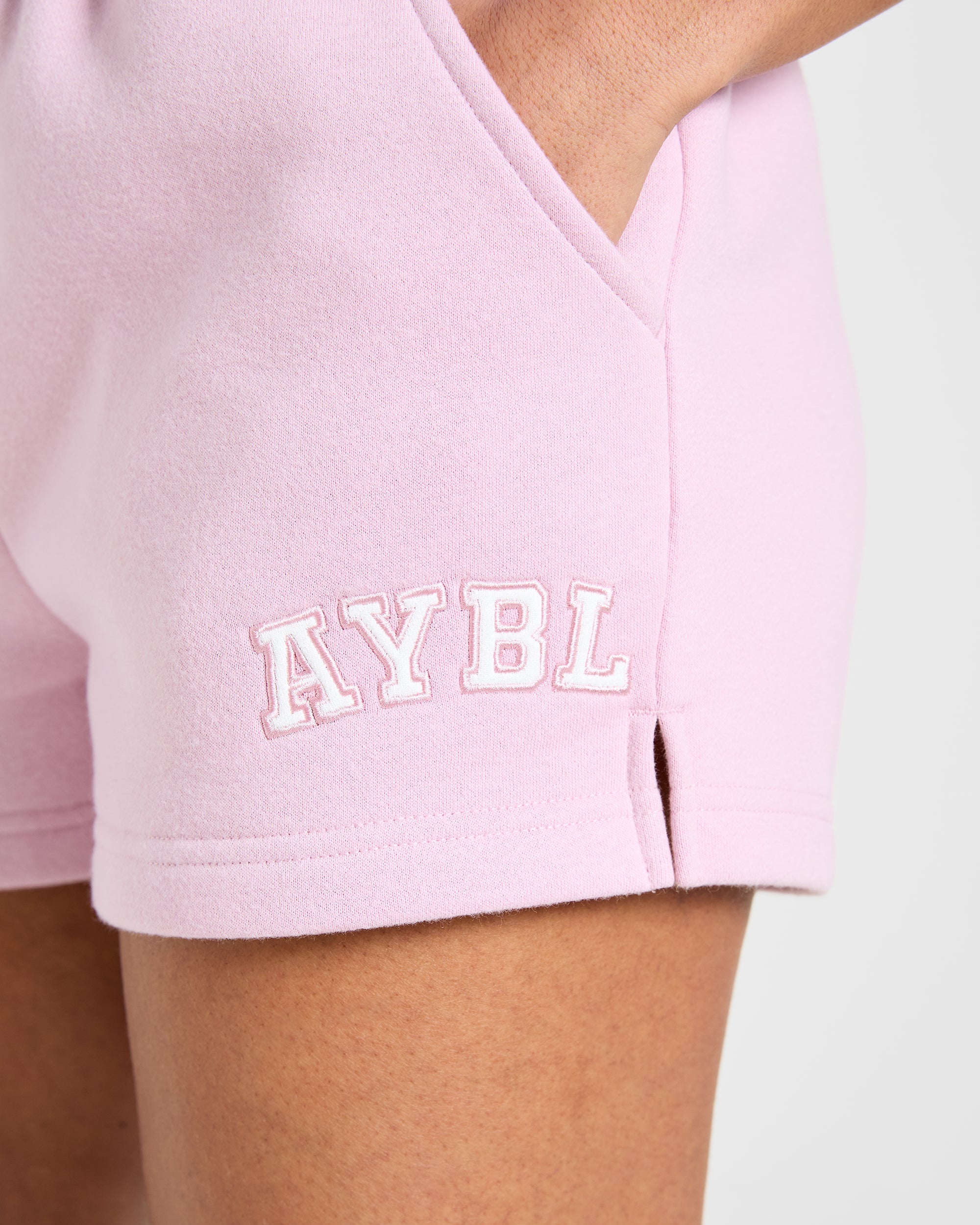 Varsity 2.0 Oversized Shorts - Iced Roze