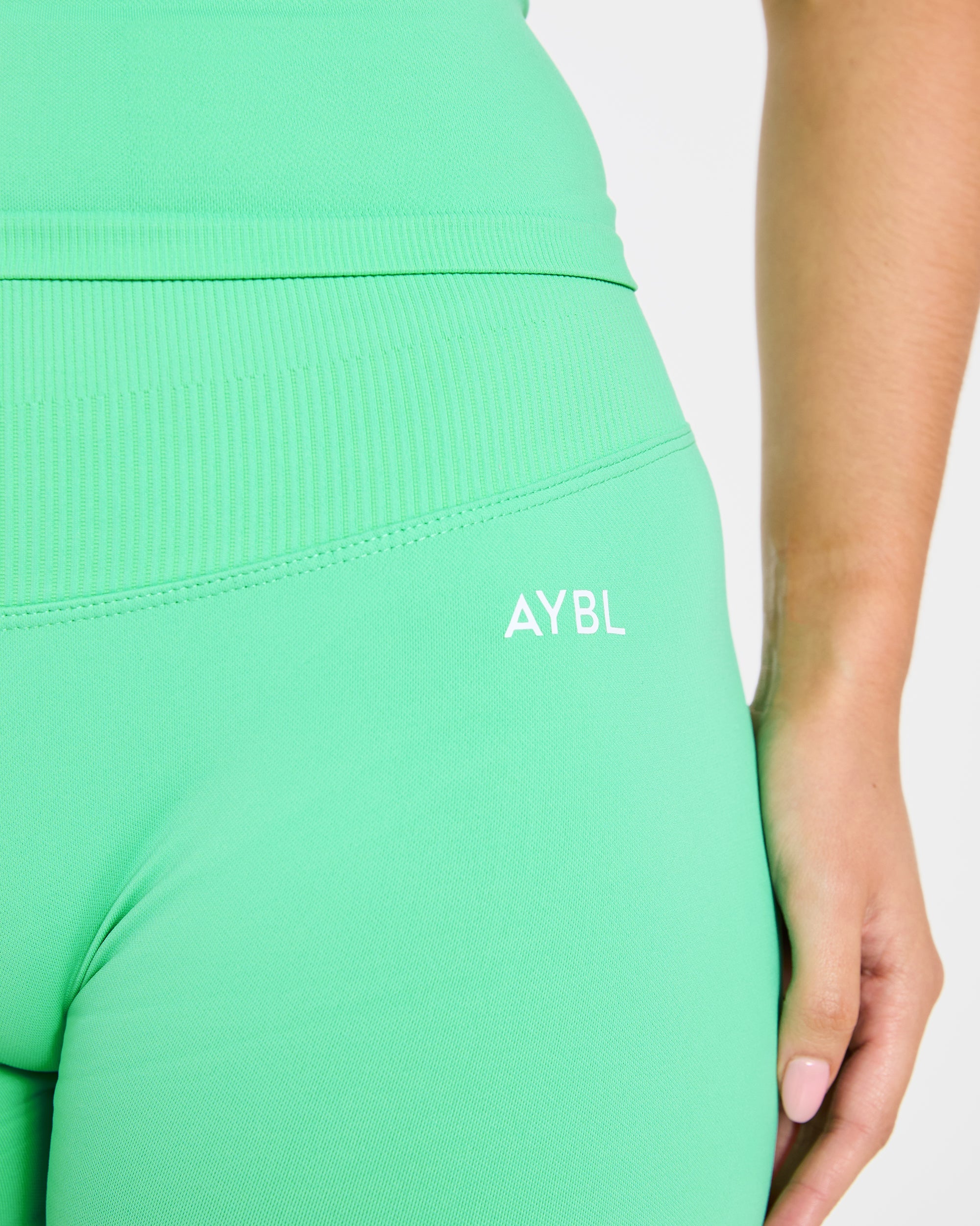 Enhance Seamless Shorts | 3.5" - Mint Groen