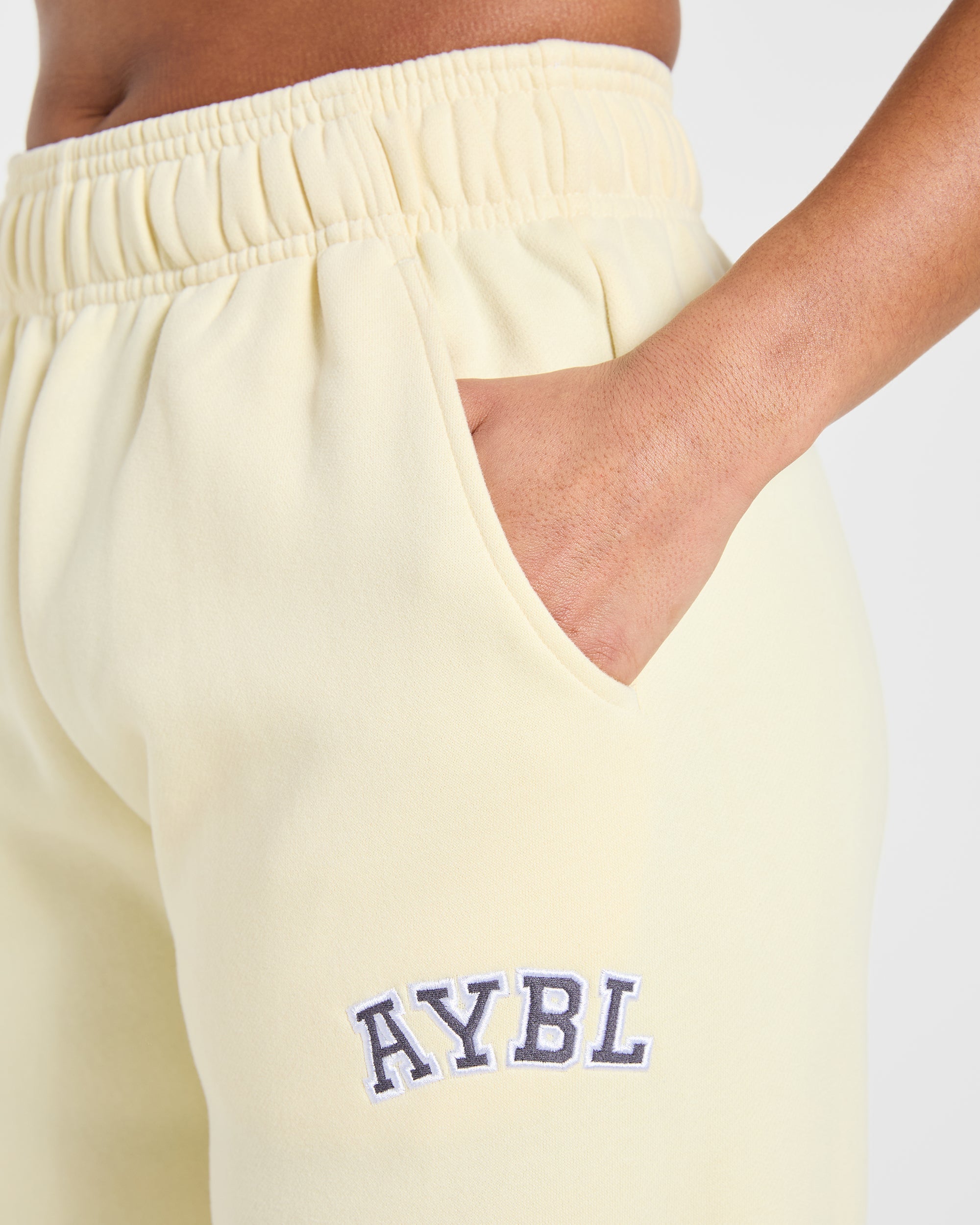 Varsity 2.0 Oversized Straight Leg Joggers - Butter Geel