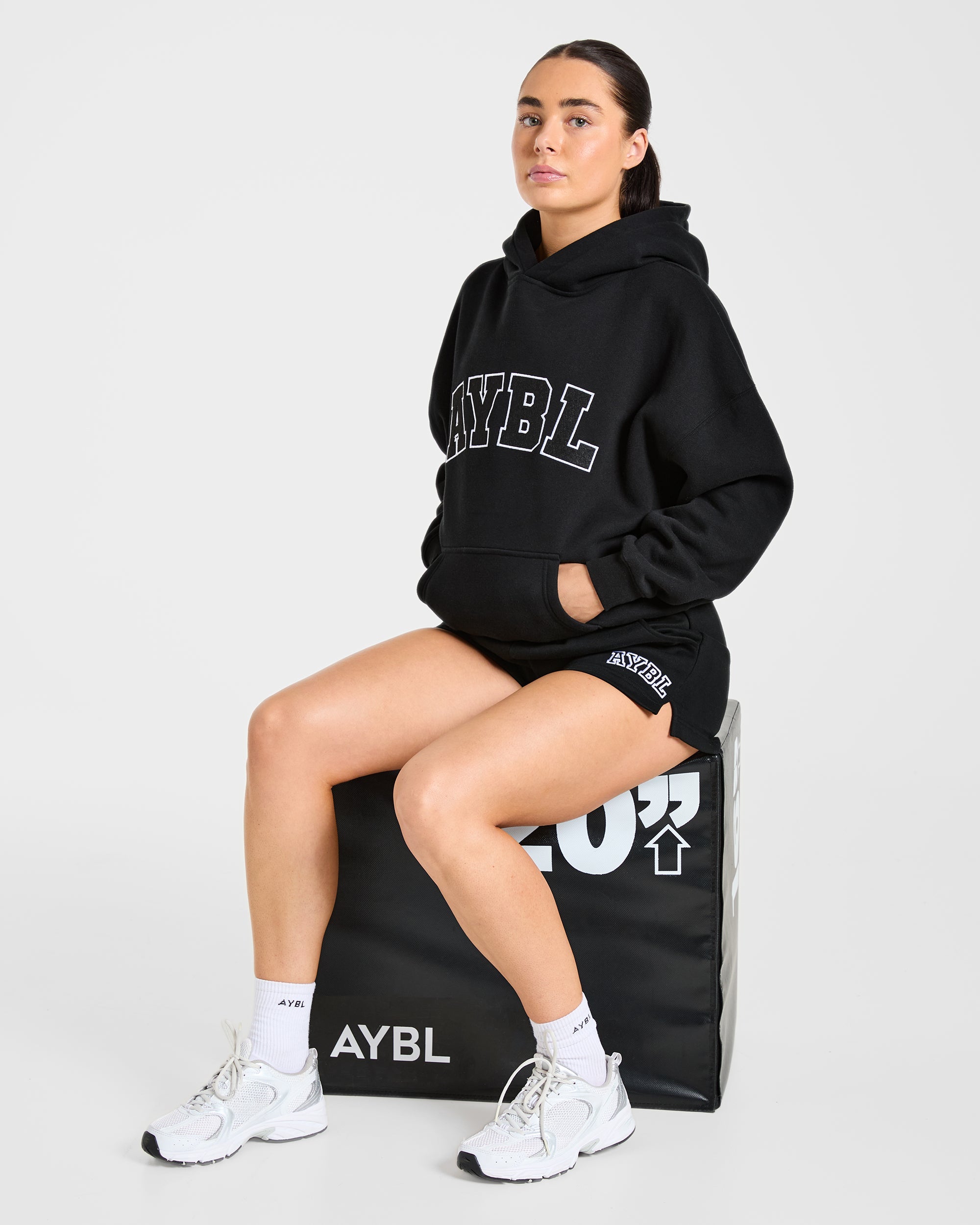 Varsity 2.0 Oversized Shorts - Zwart
