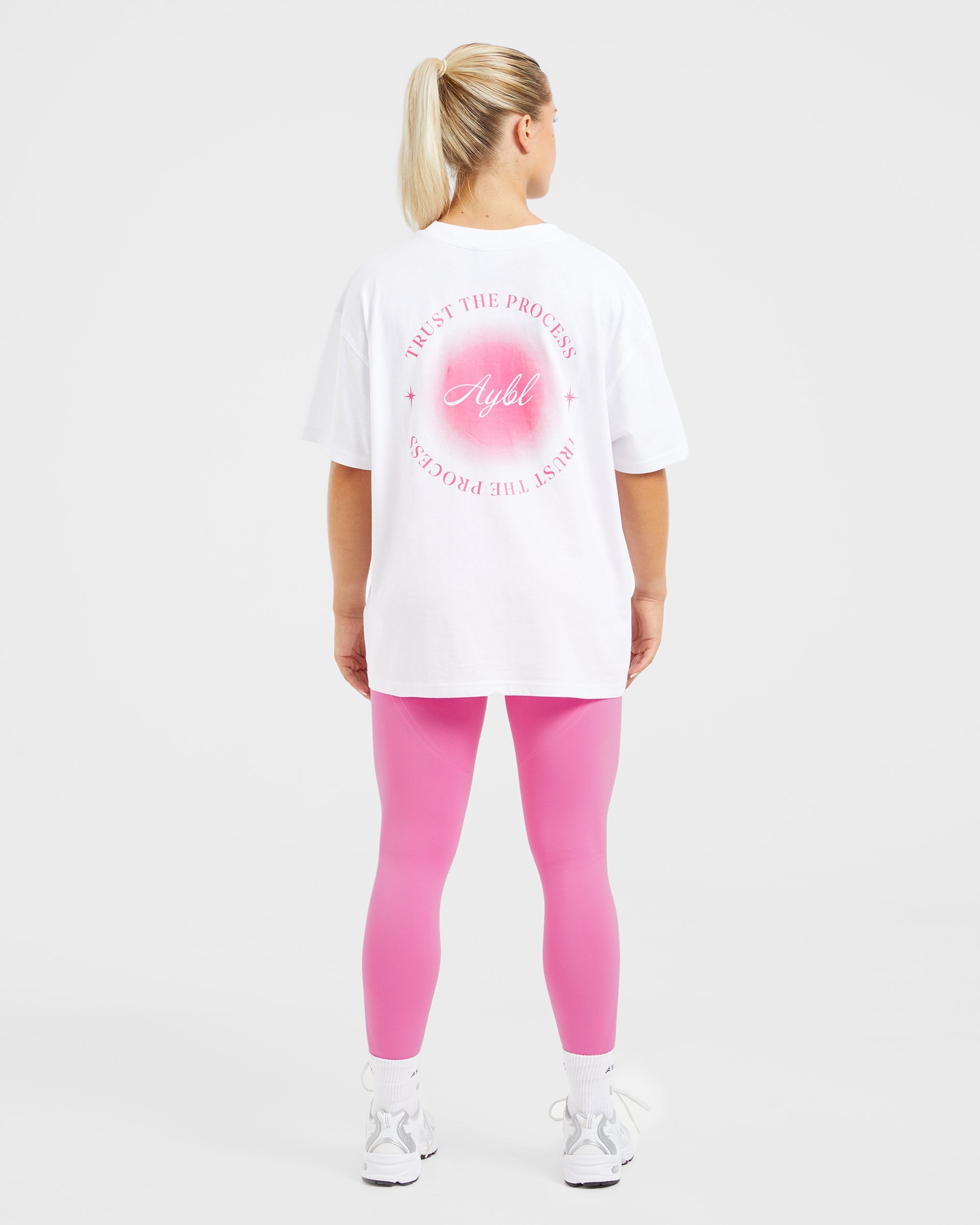 Manifest Oversized T Shirt - Wit/Roze