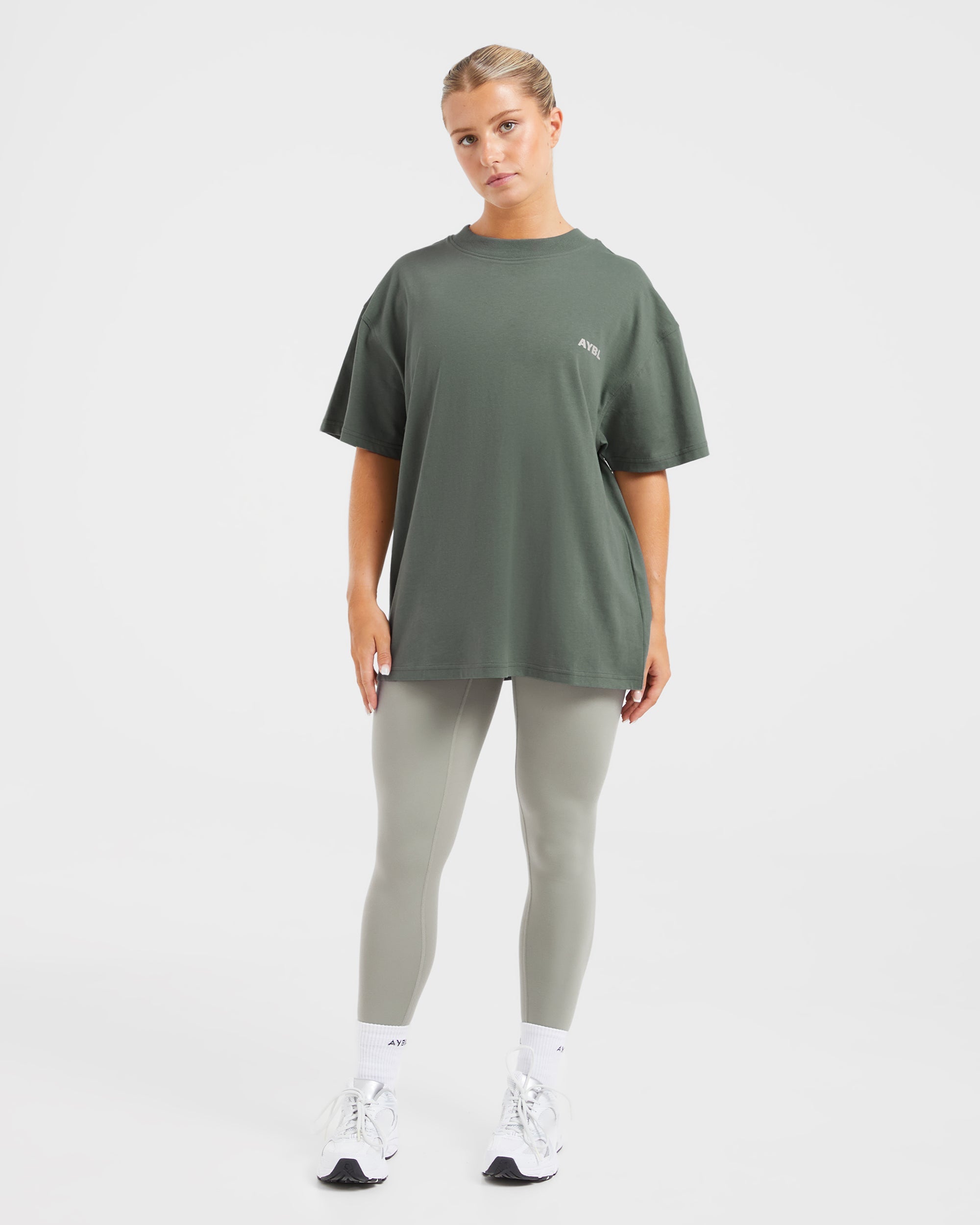 AYBL Lift Italic Oversized T Shirt - Groen/Off Wit