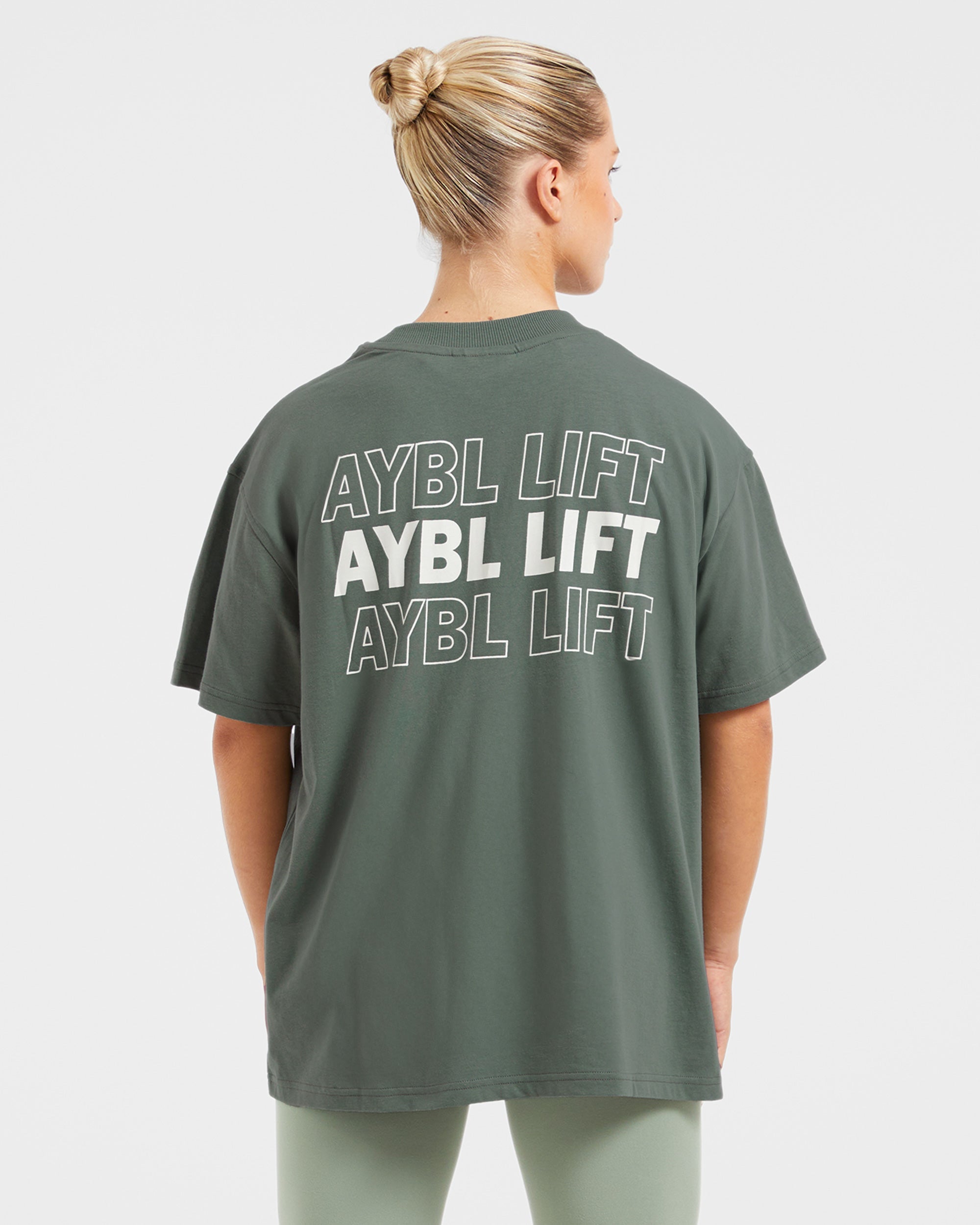 AYBL Lift Italic Oversized T Shirt - Groen/Off Wit