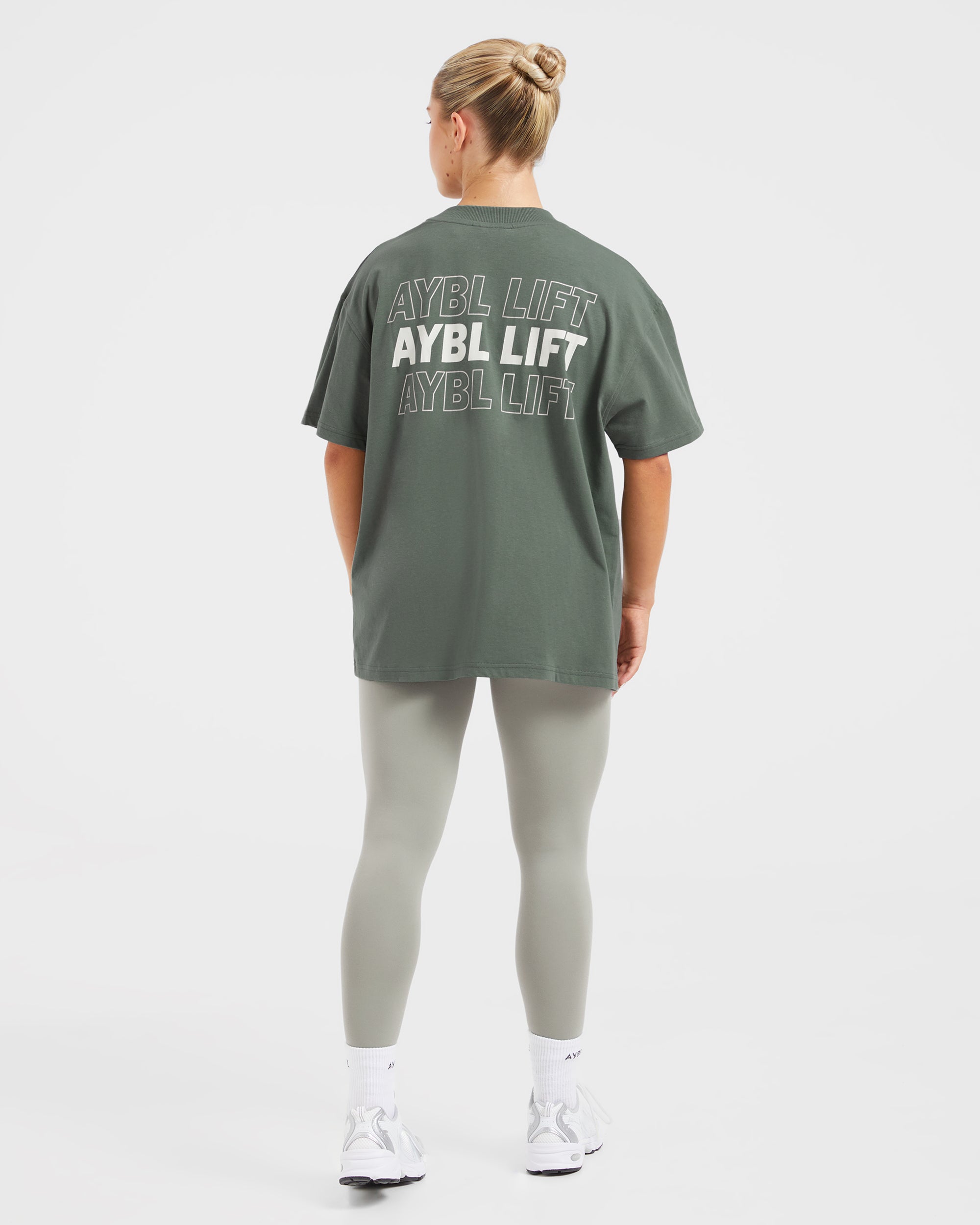 AYBL Lift Italic Oversized T Shirt - Groen/Off Wit