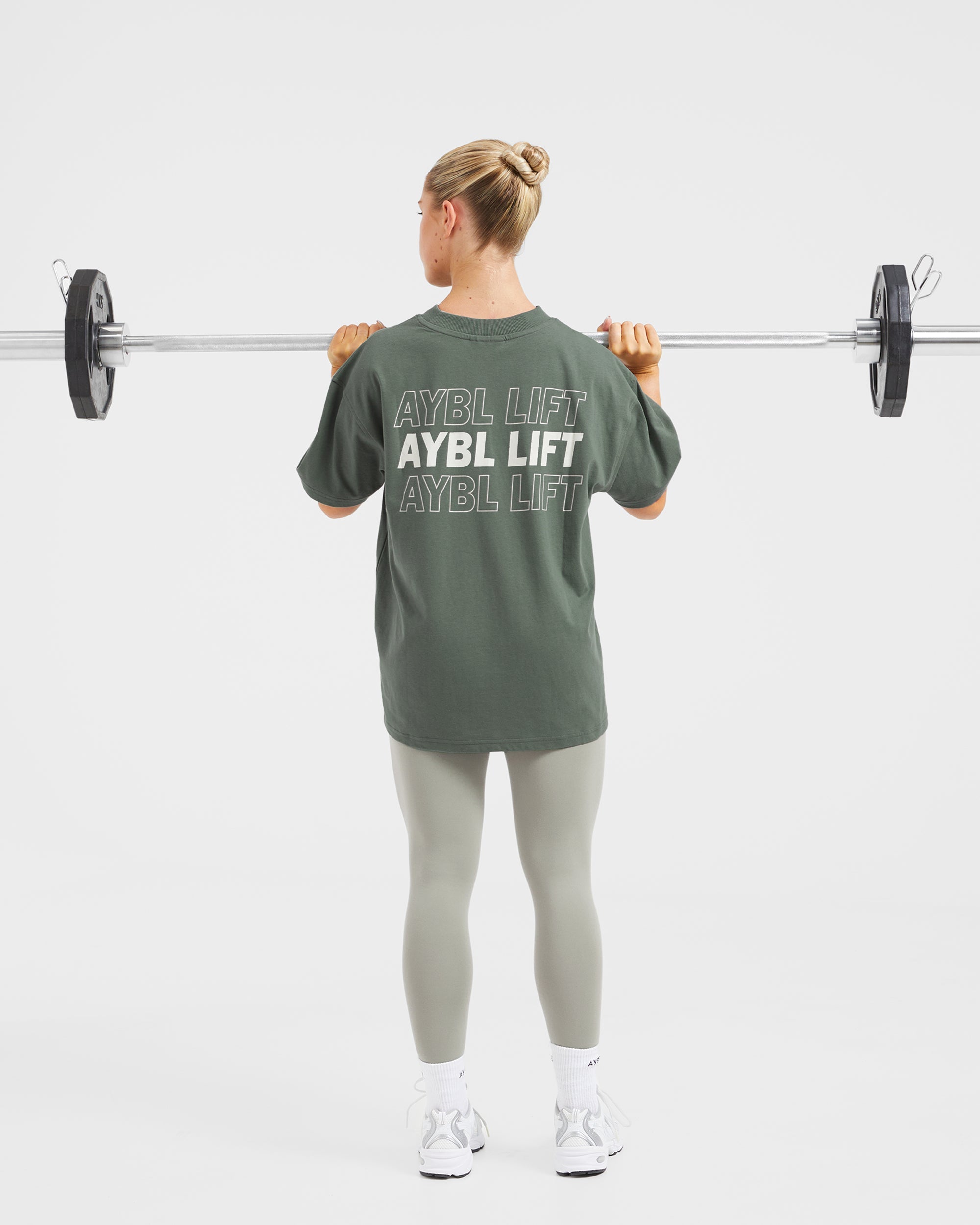 AYBL Lift Italic Oversized T Shirt - Groen/Off Wit