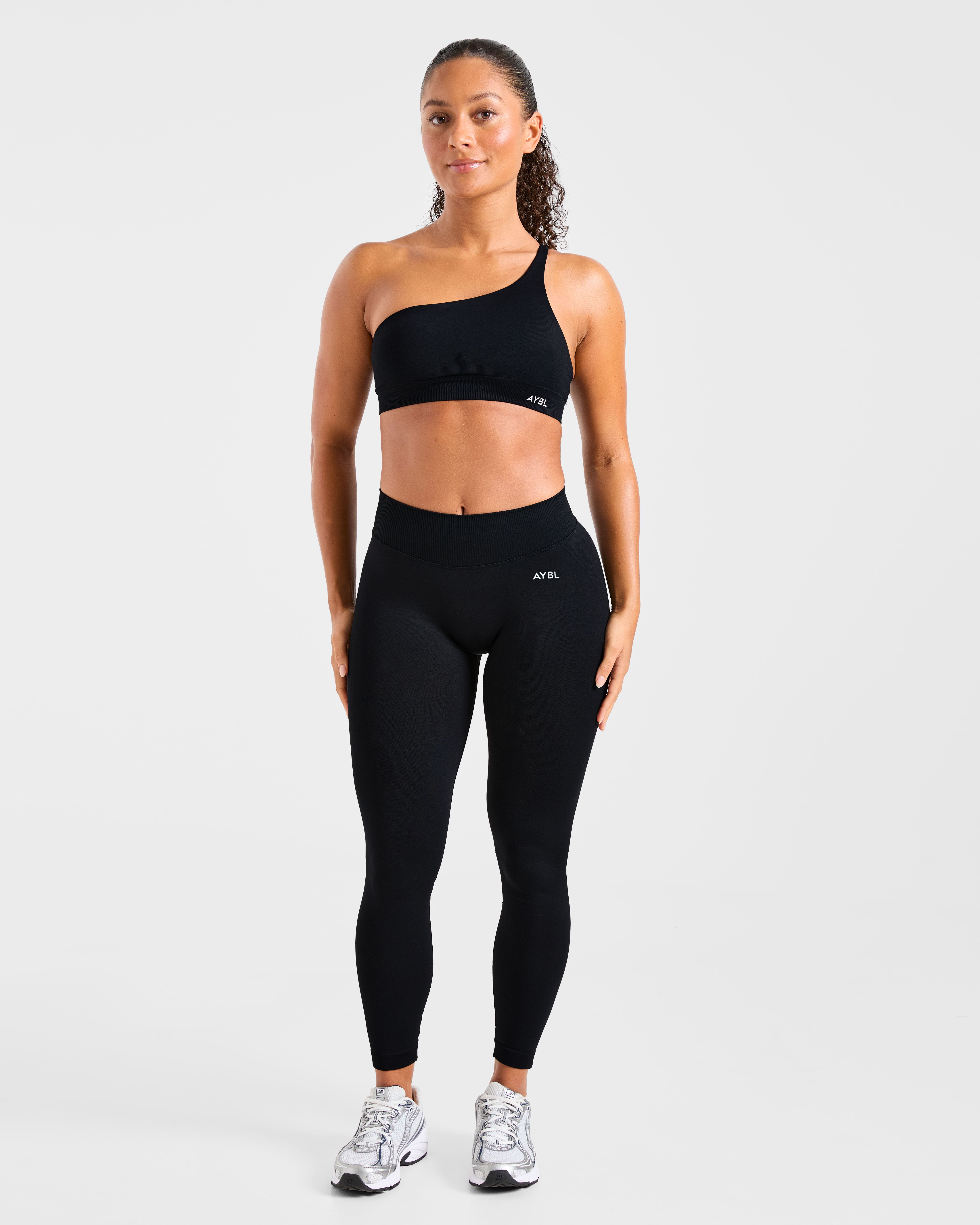 Enhance Seamless One Shoulder Sports Bra - Zwart
