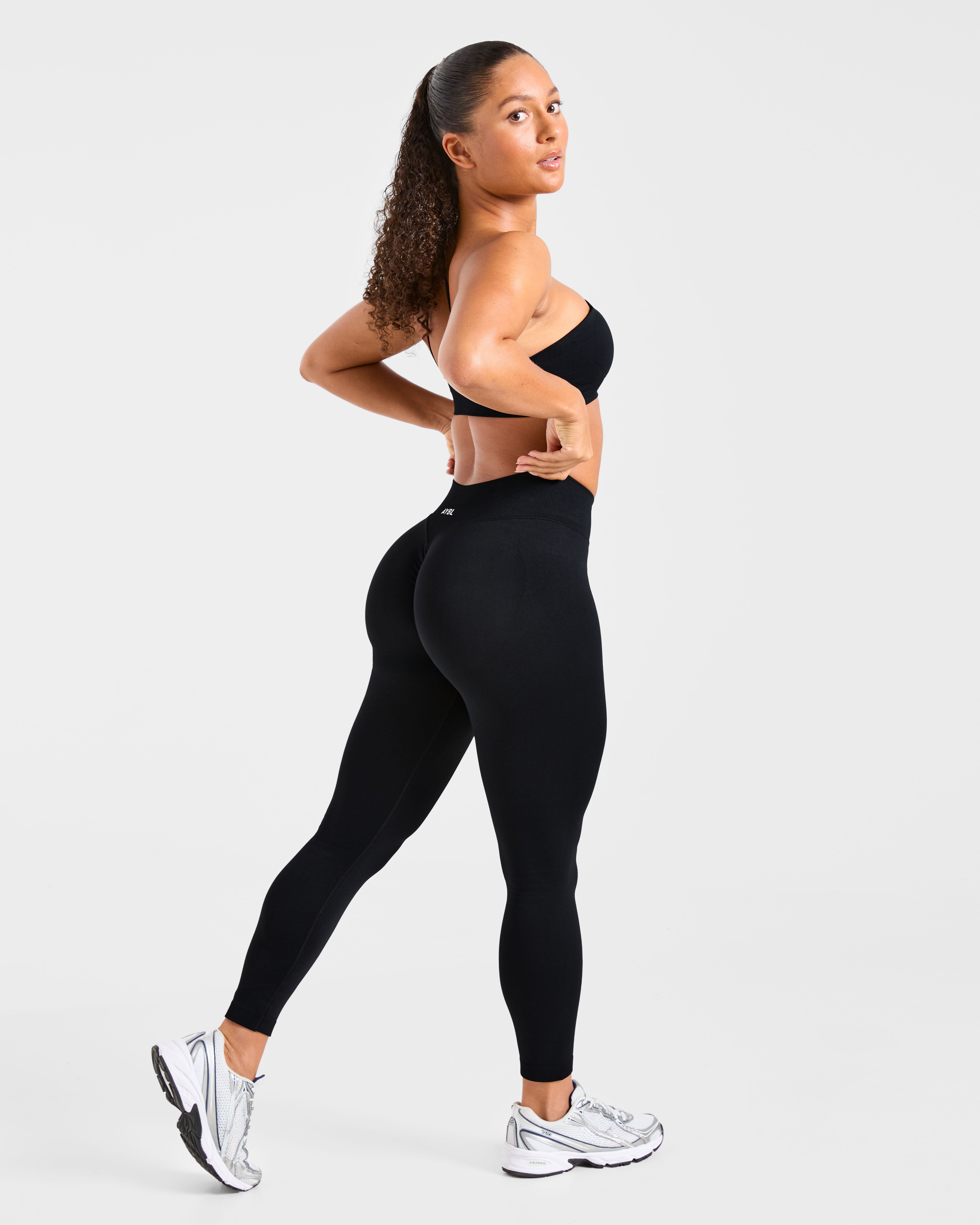 Enhance Seamless One Shoulder Sports Bra - Zwart
