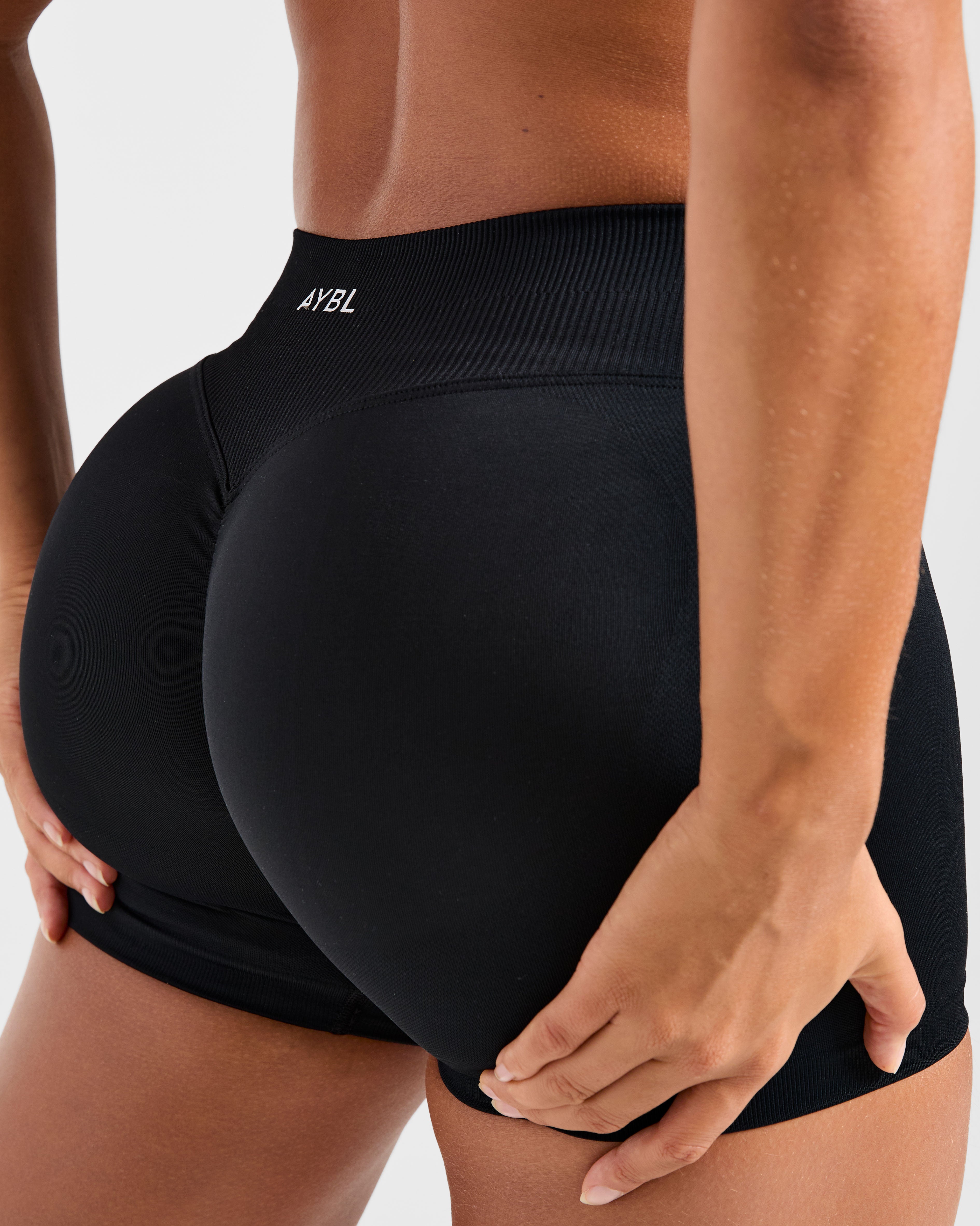 Enhance Seamless Shorts | 3.5" - Zwart