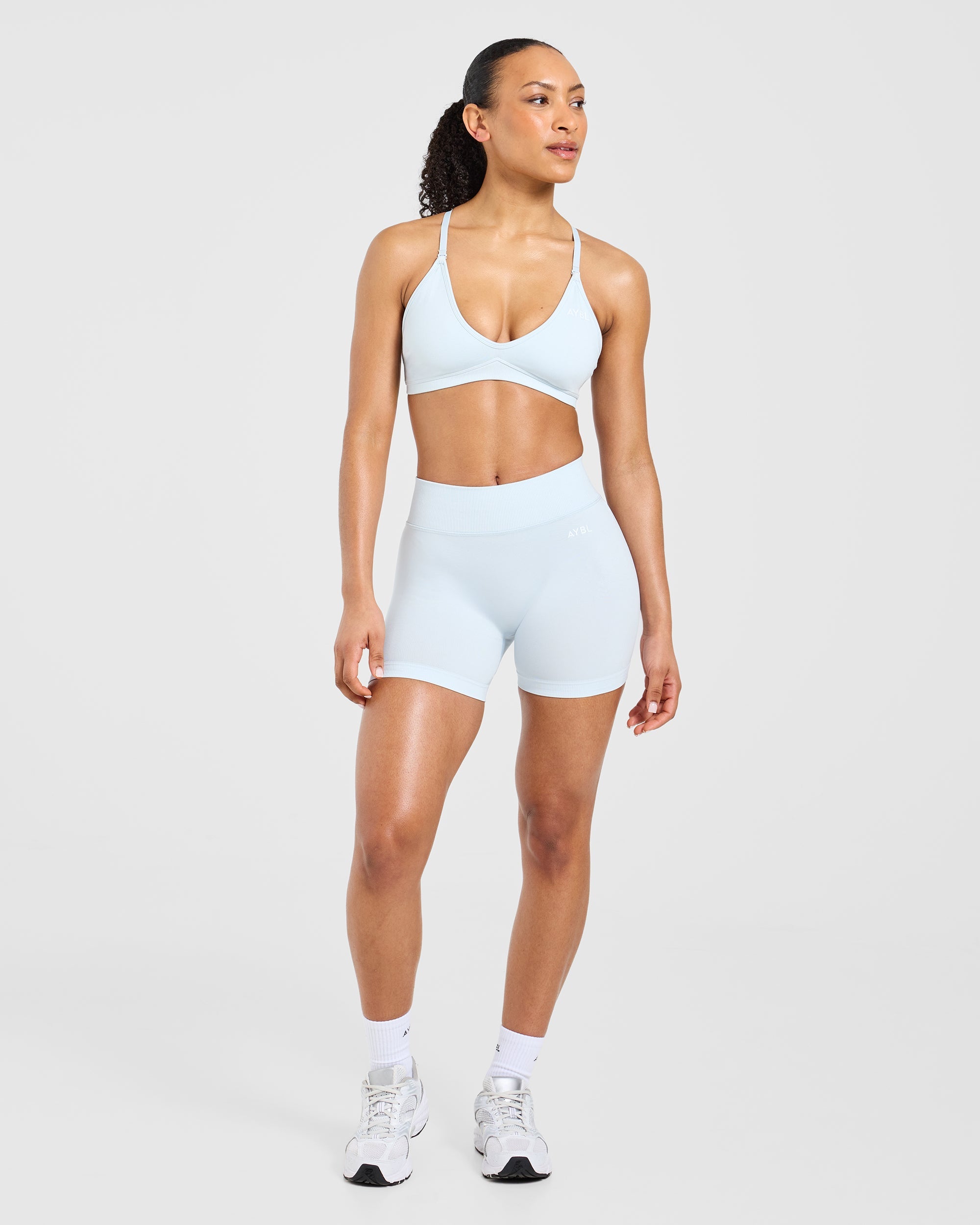 Adapt Seamless Strappy Sports Bra - Iced Blauw