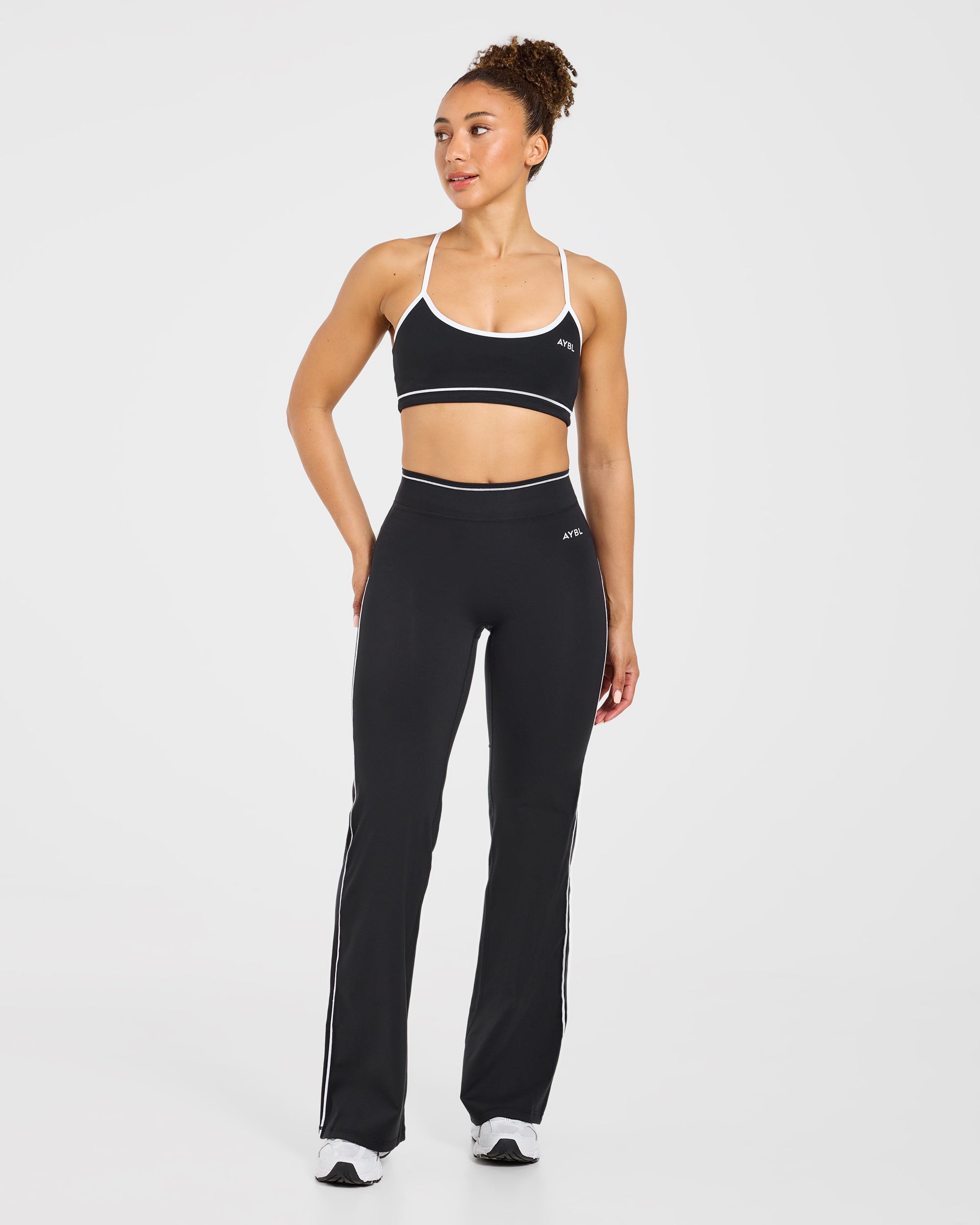 Form Flared Leggings - Zwart