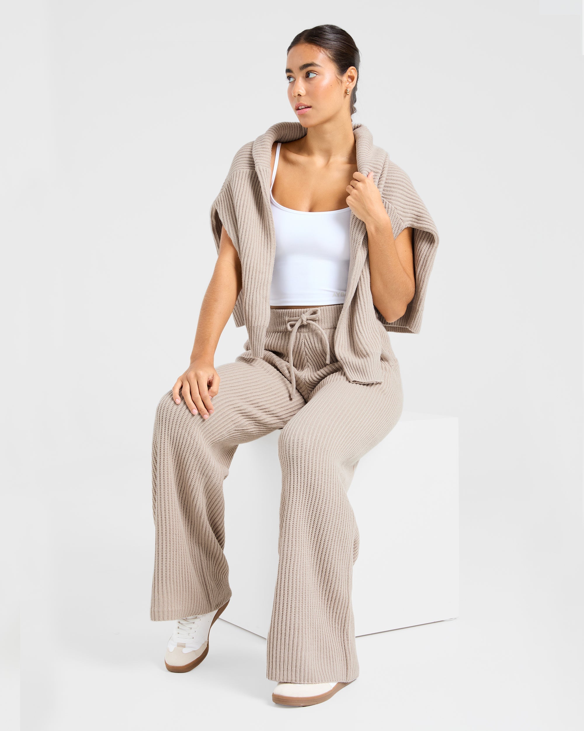 Lounge Oversized Knitted Straight Leg Joggers - Taupe Bruin