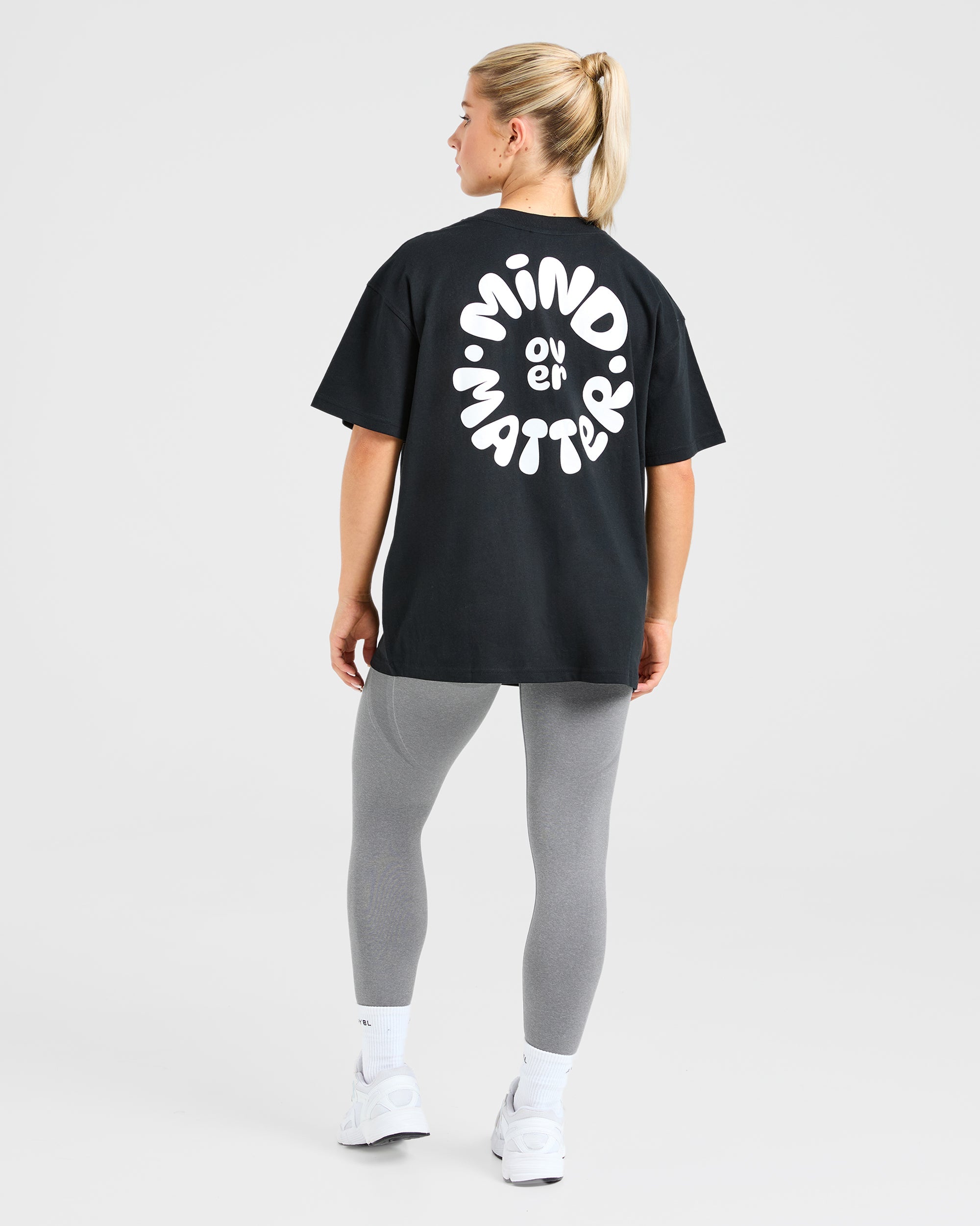 Mind Over Matter V2 Oversized T Shirt - Zwart