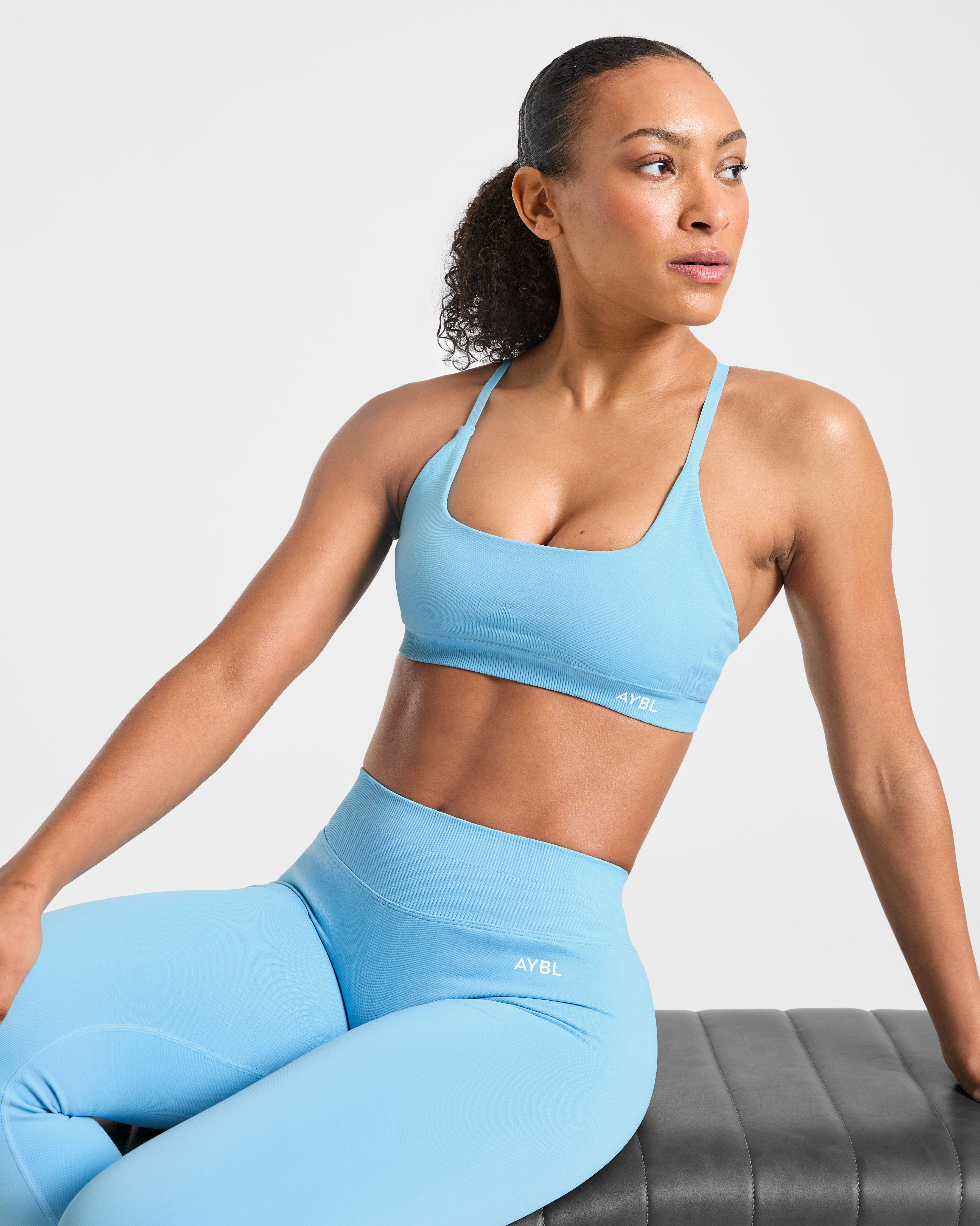 Enhance Seamless Sports Bra - Powder Blauw