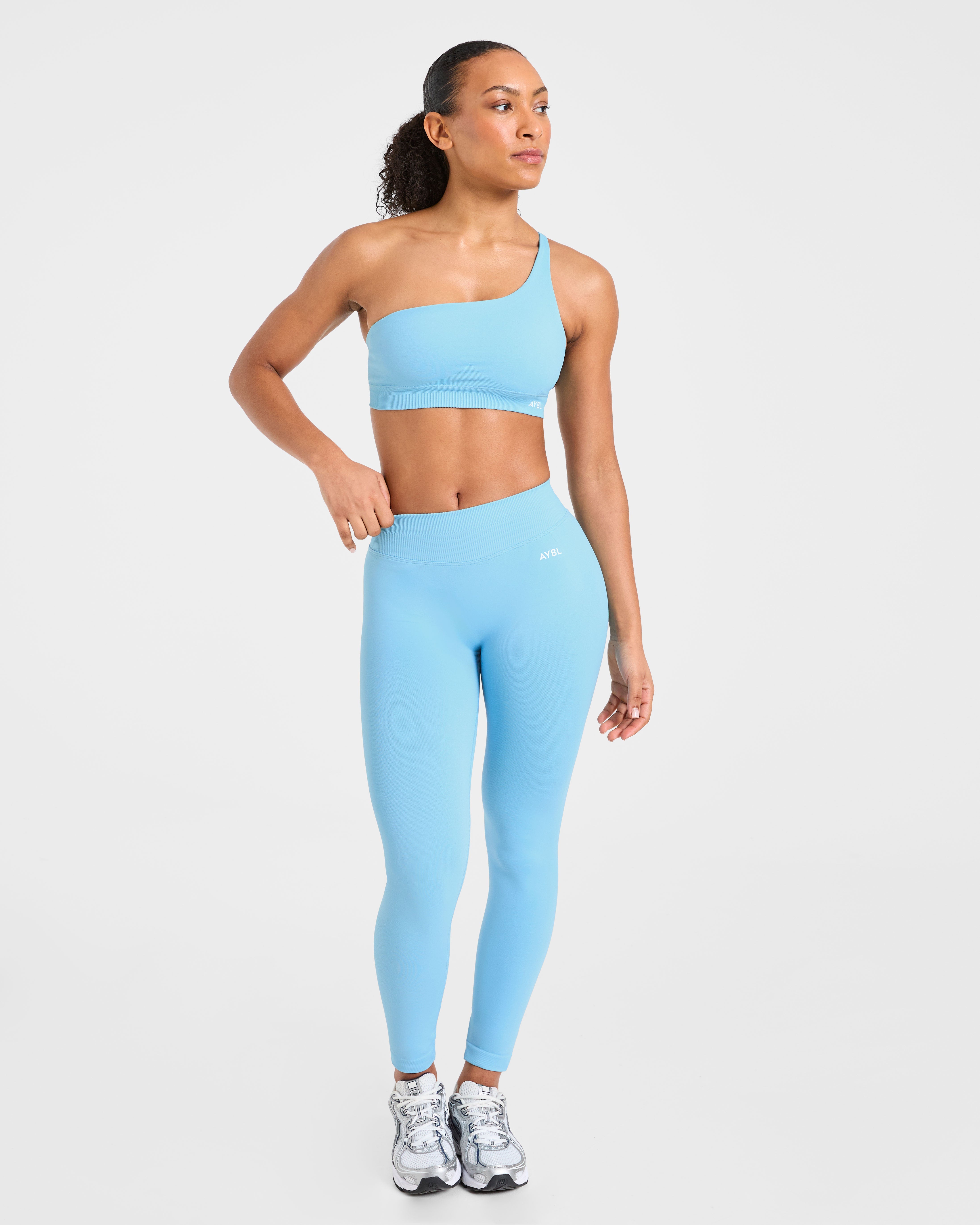 Enhance Seamless One Shoulder Sports Bra - Powder Blauw