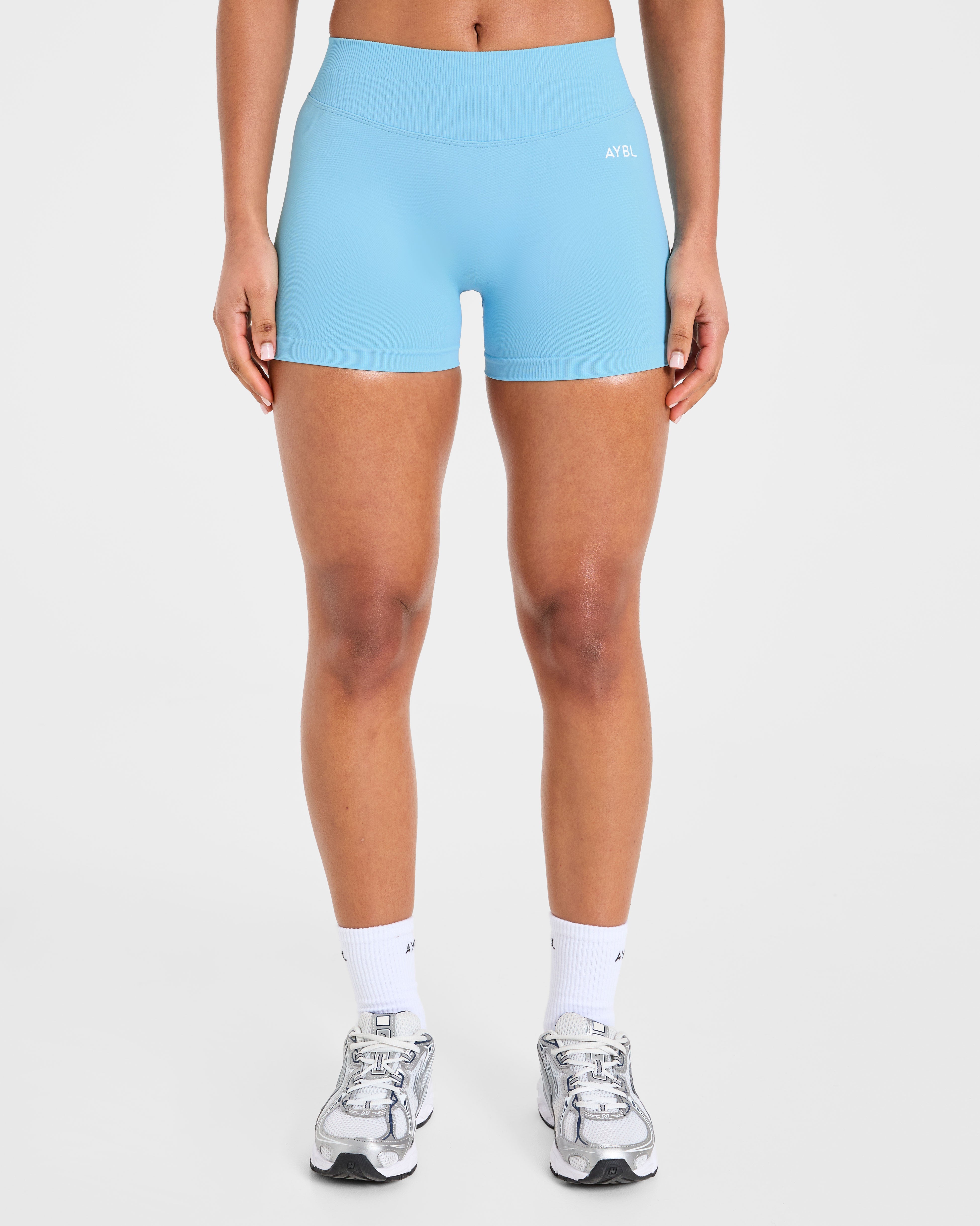 Enhance Seamless Shorts | 3.5" - Powder Blauw