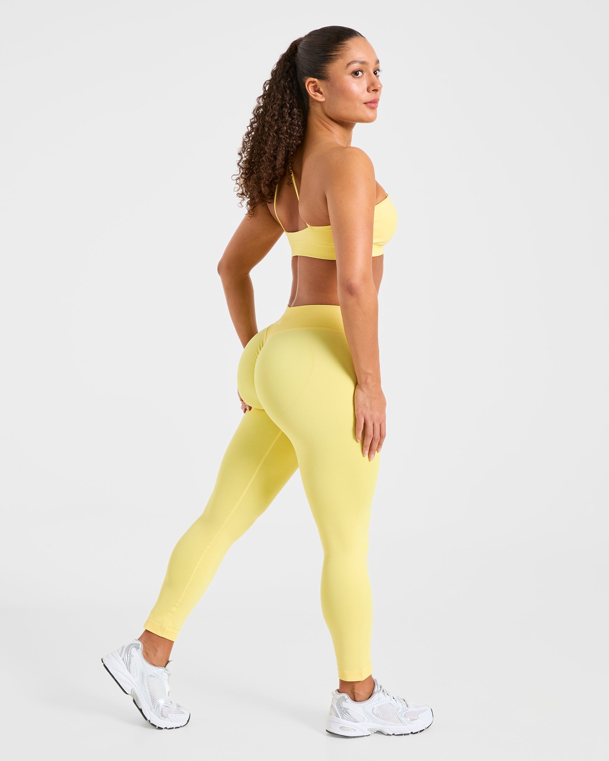Enhance Seamless One Shoulder Sports Bra - Bright Geel