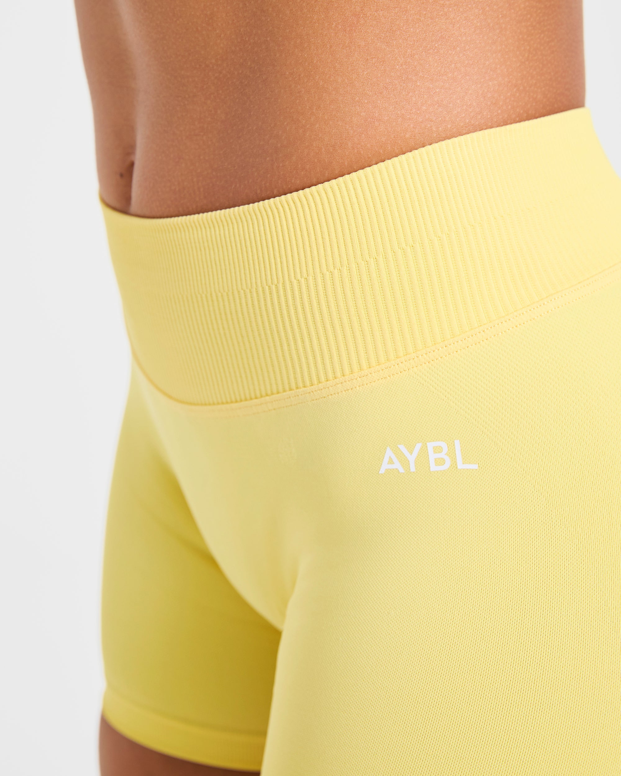 Enhance Seamless Shorts | 3.5" - Bright Geel