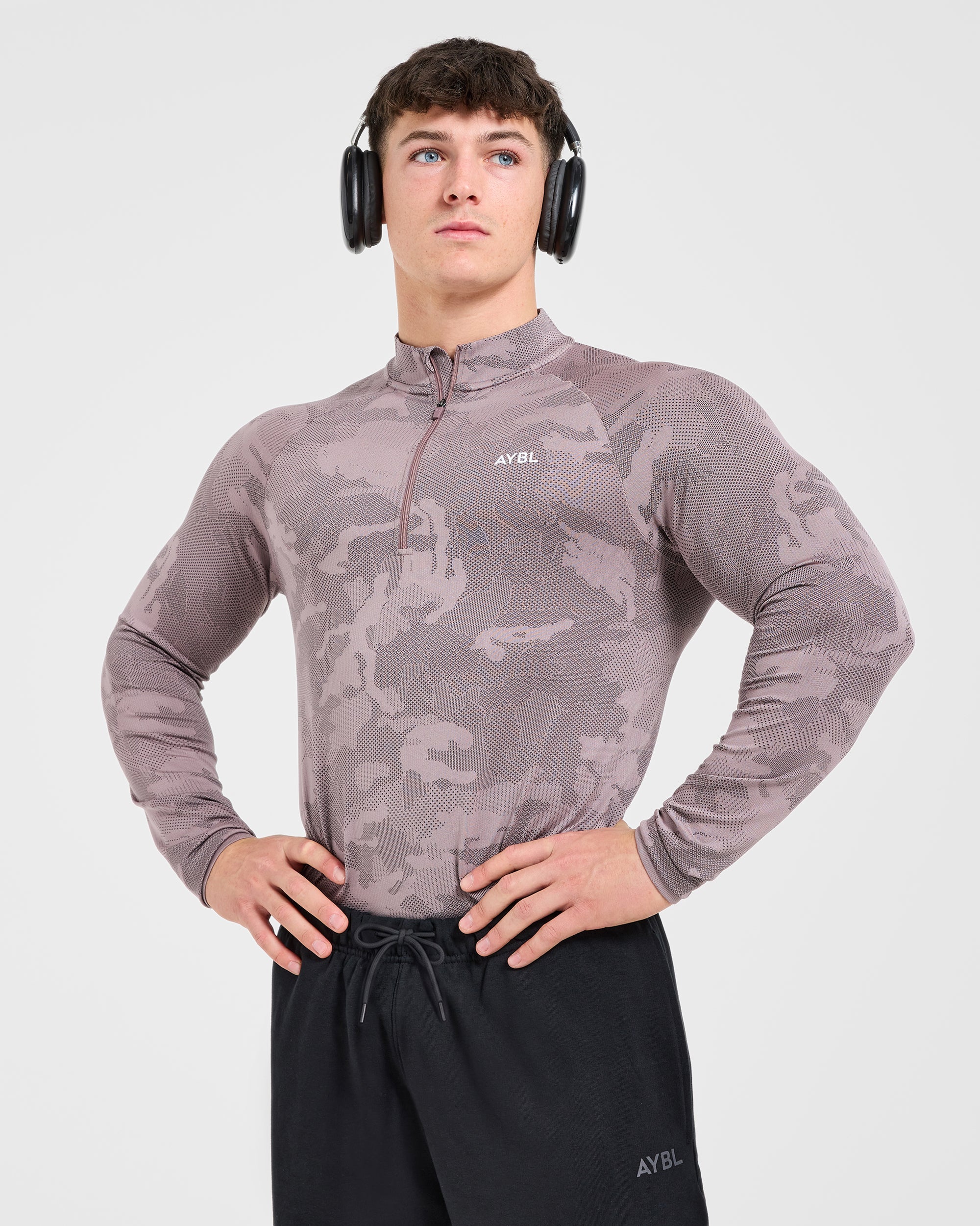 Camo Seamless 1/4 Zip Pullover - Woodland Taupe