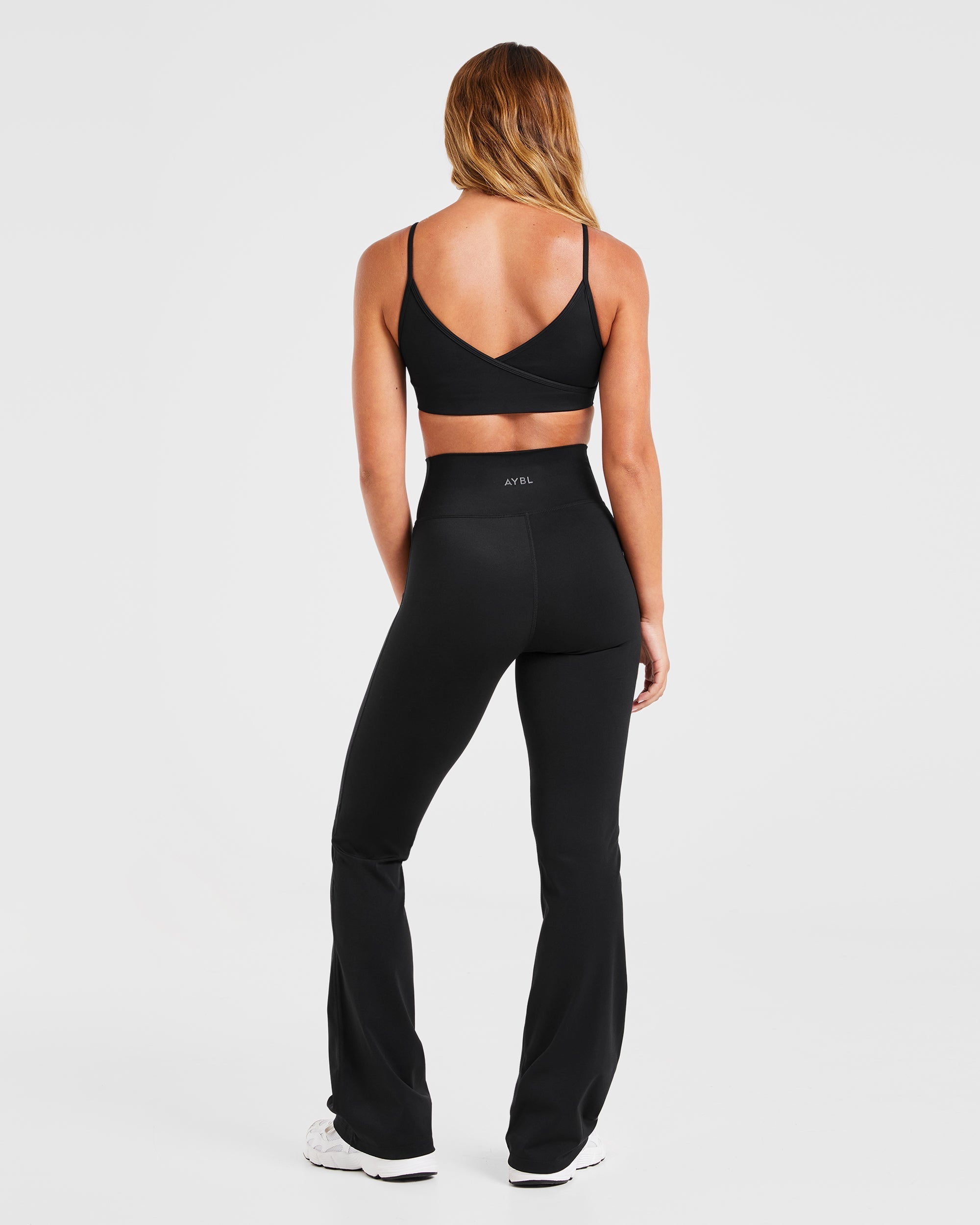 Sculpt Wrap Flared Leggings - Zwart