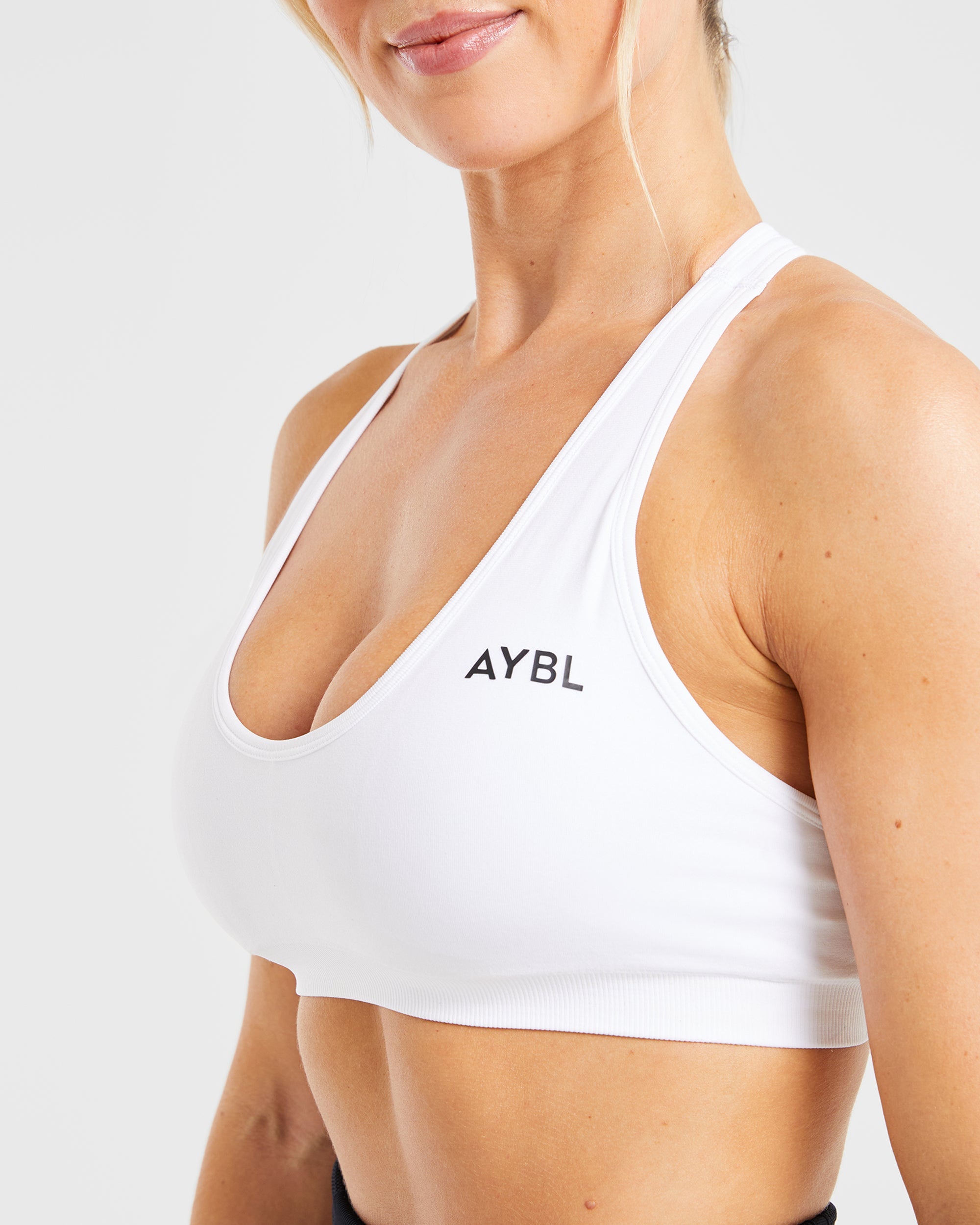 Essential Seamless Racer Back Sports Bra - Wit