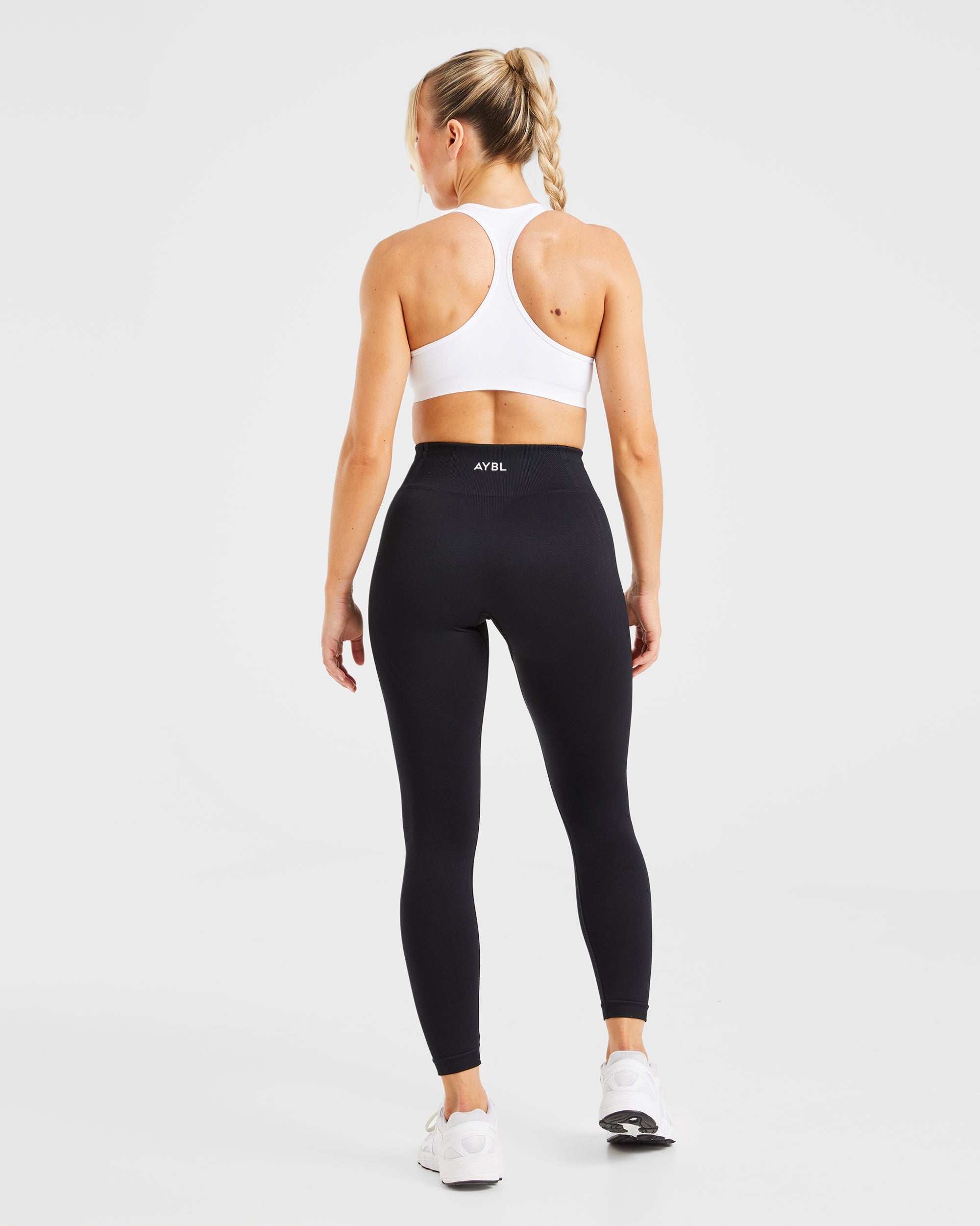 Essential Seamless Racer Back Sports Bra - Wit