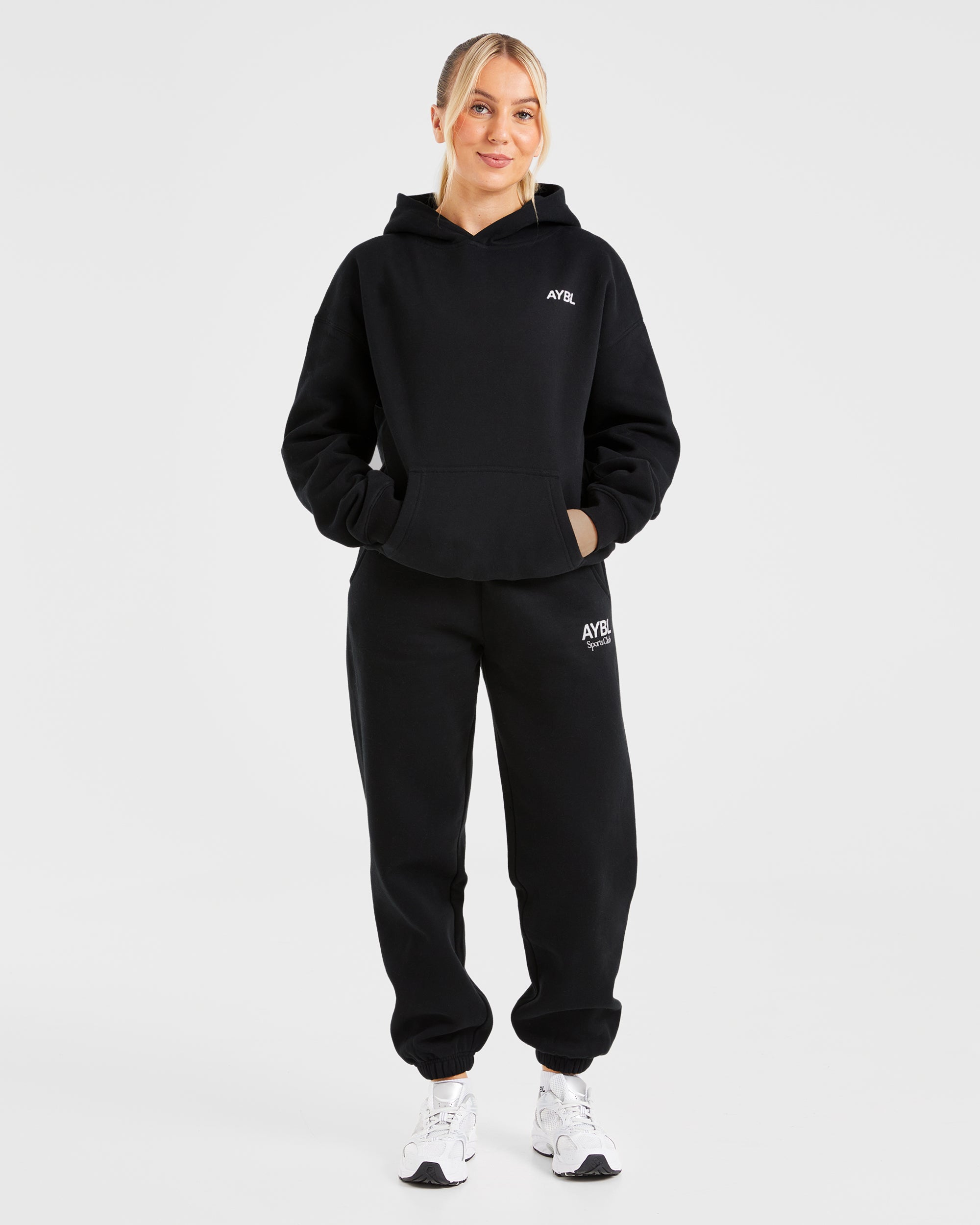 AYBL Sports Club Oversized Joggers - Zwart/Wit