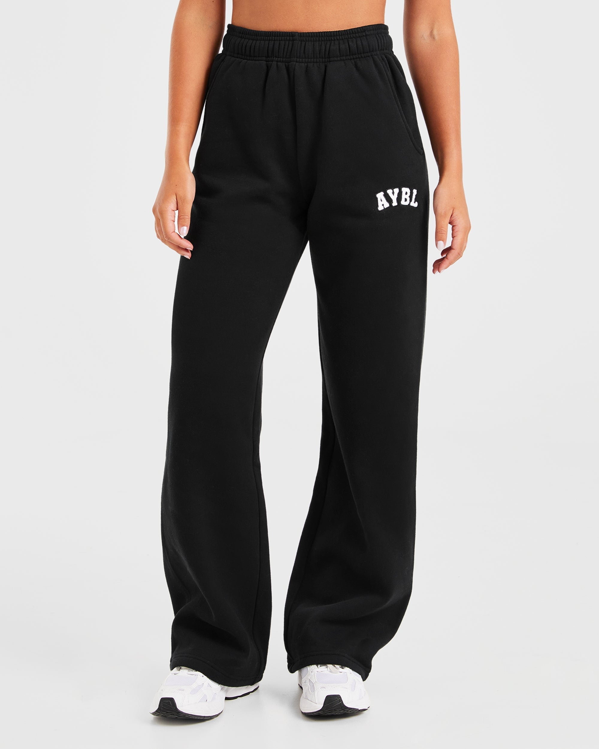 Varsity Oversized Straight Leg Joggers - Zwart