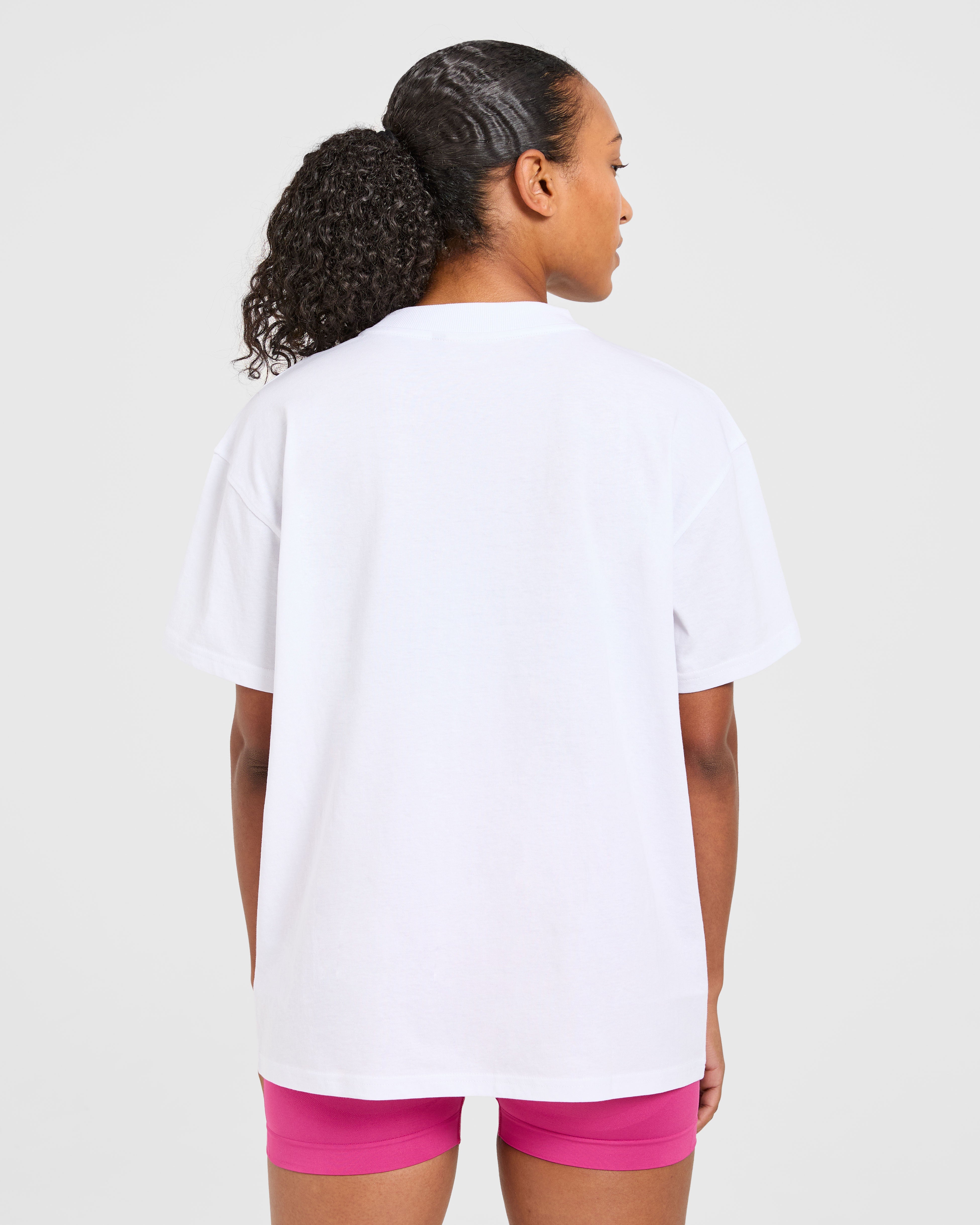 Sports Club Gothic Oversized T Shirt - Wit/Roze