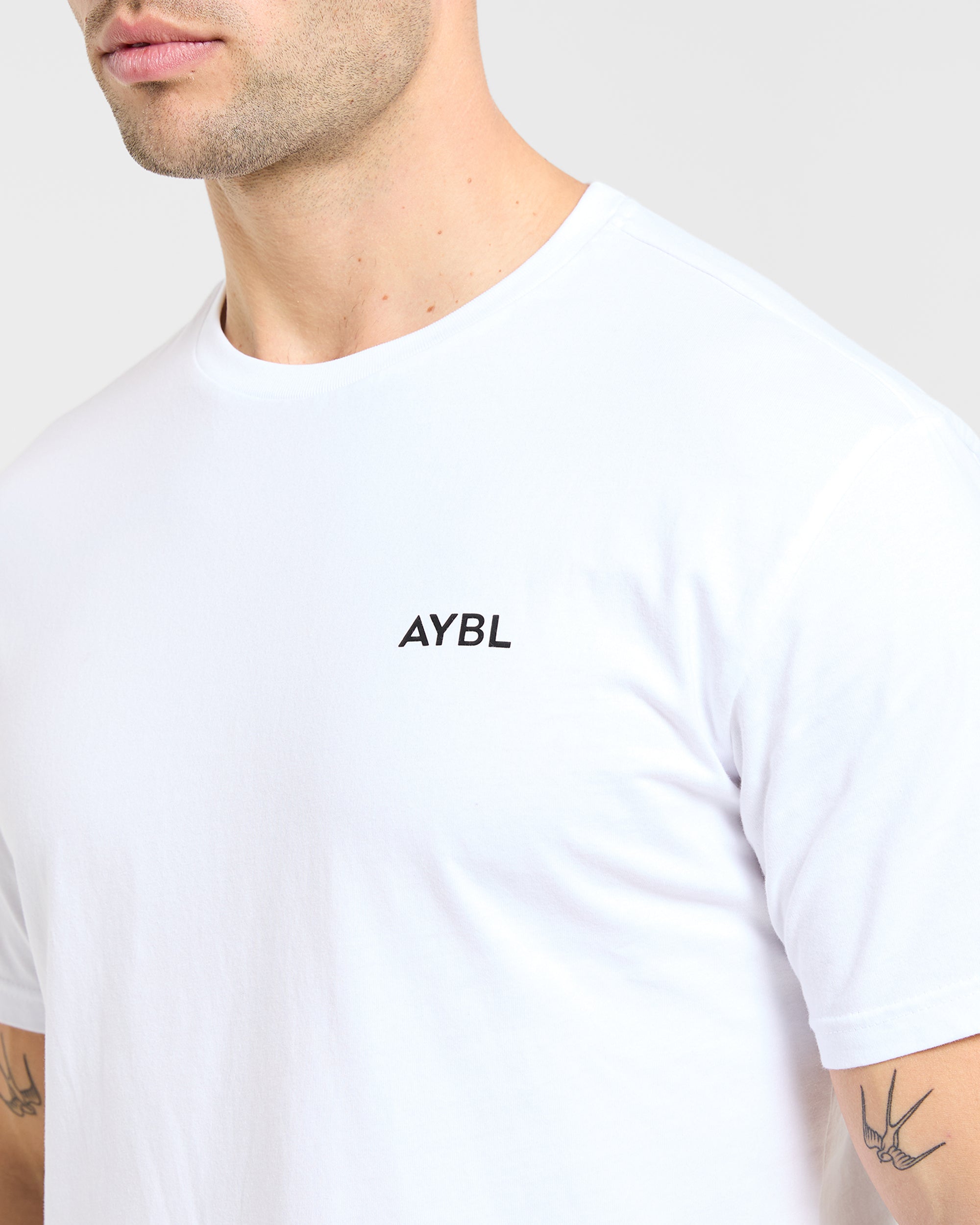 Essential T Shirt - Wit